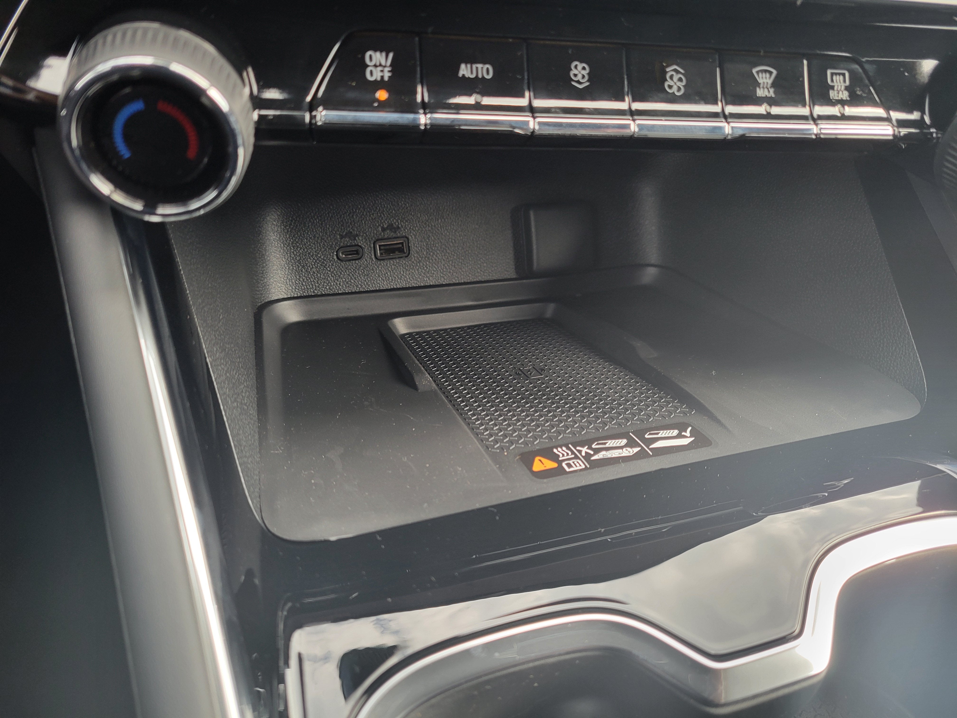 2027 Chevrolet Traverse RS