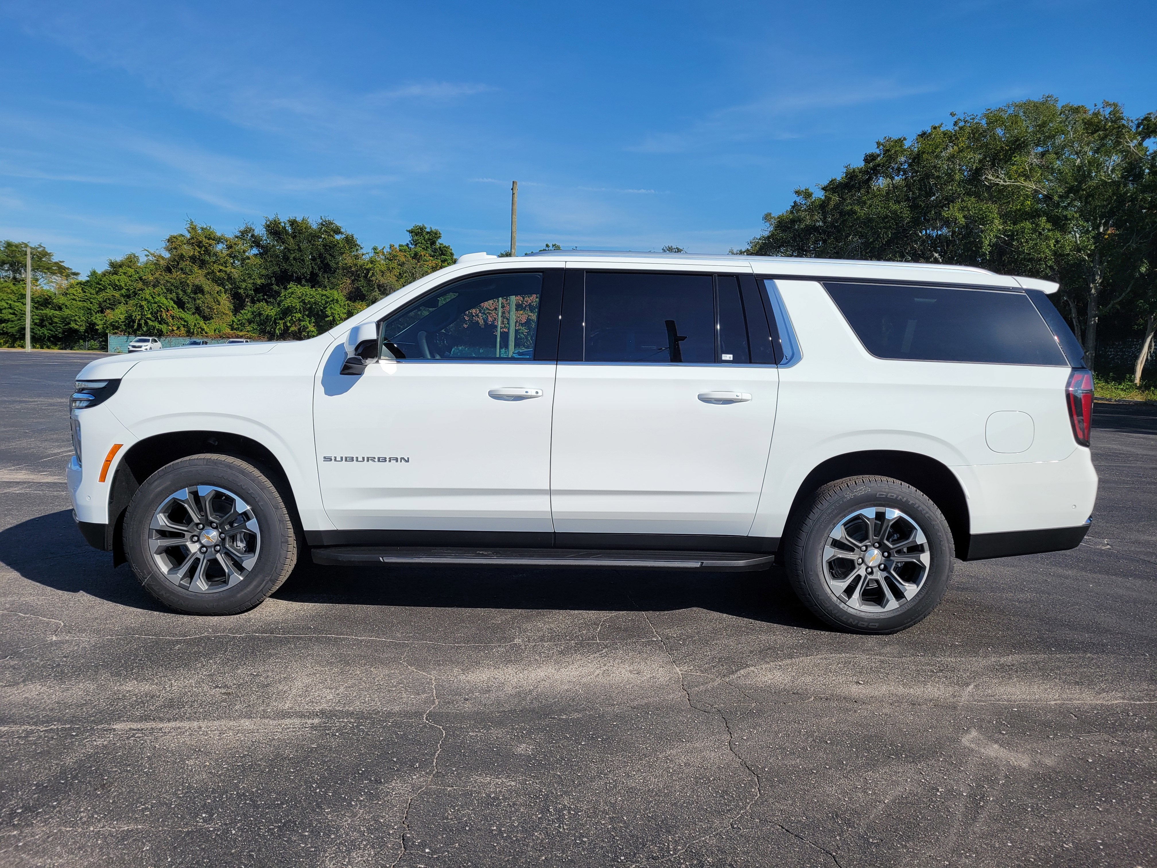 2026 Chevrolet Suburban LS