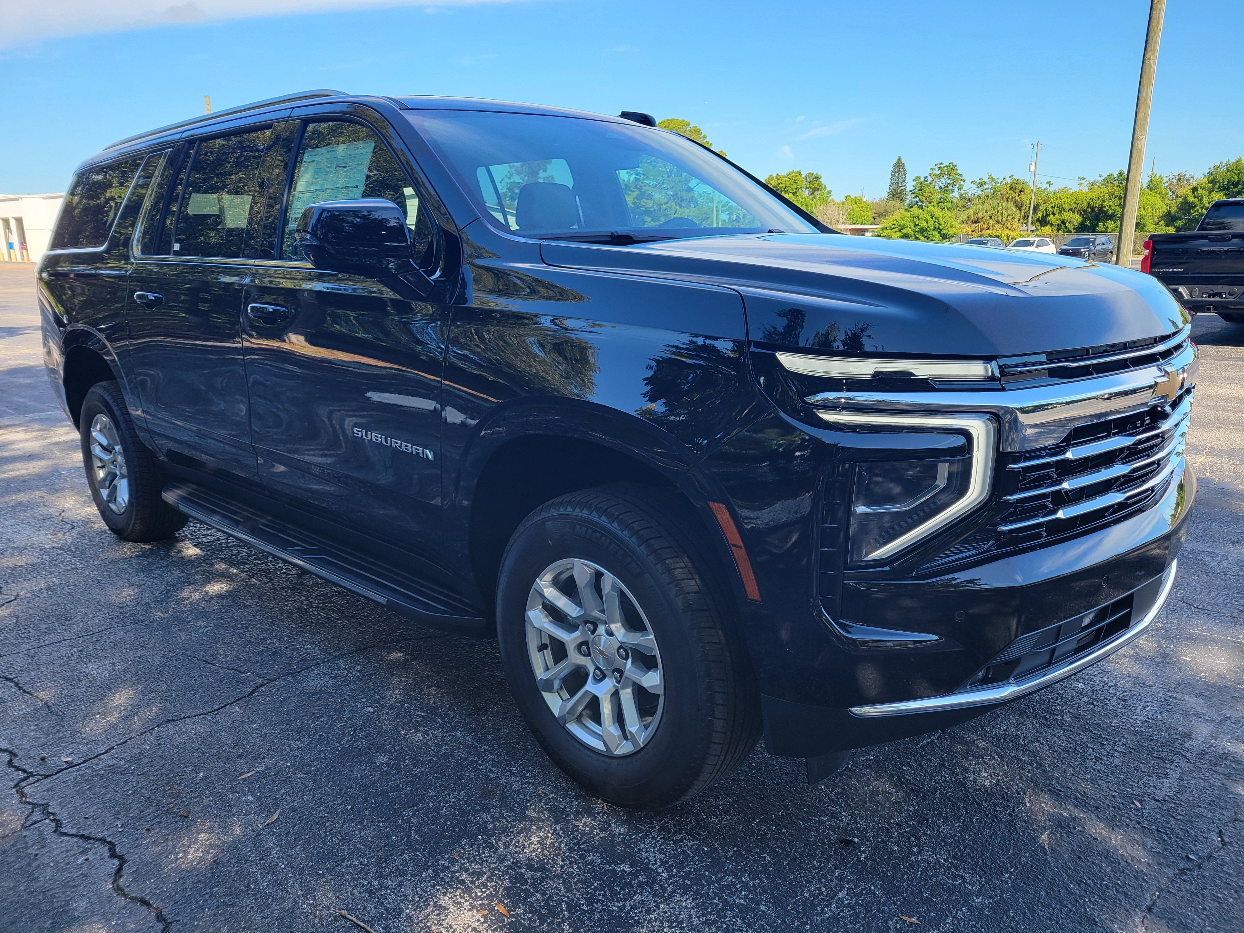 2026 Chevrolet Suburban LT