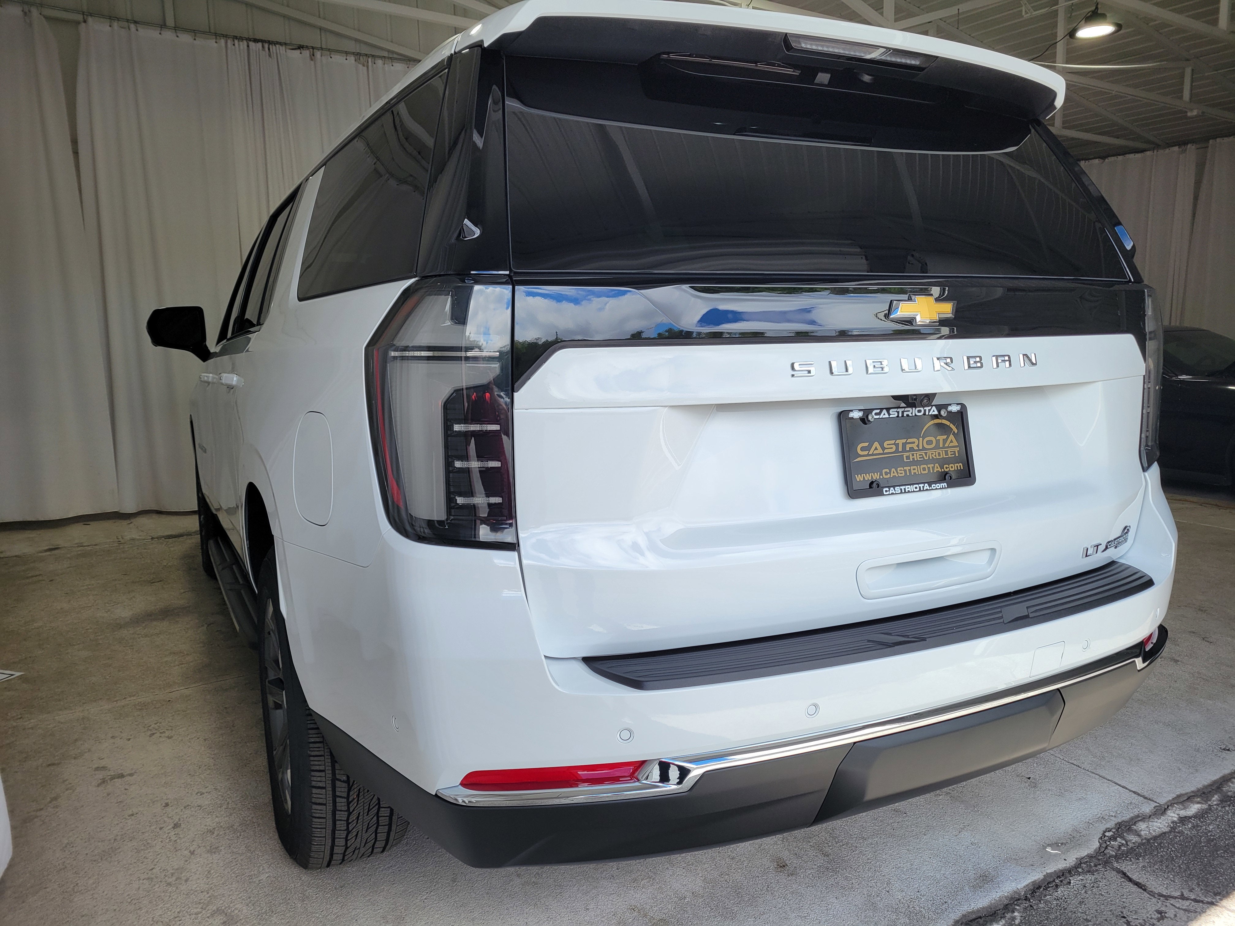 2026 Chevrolet Suburban LT