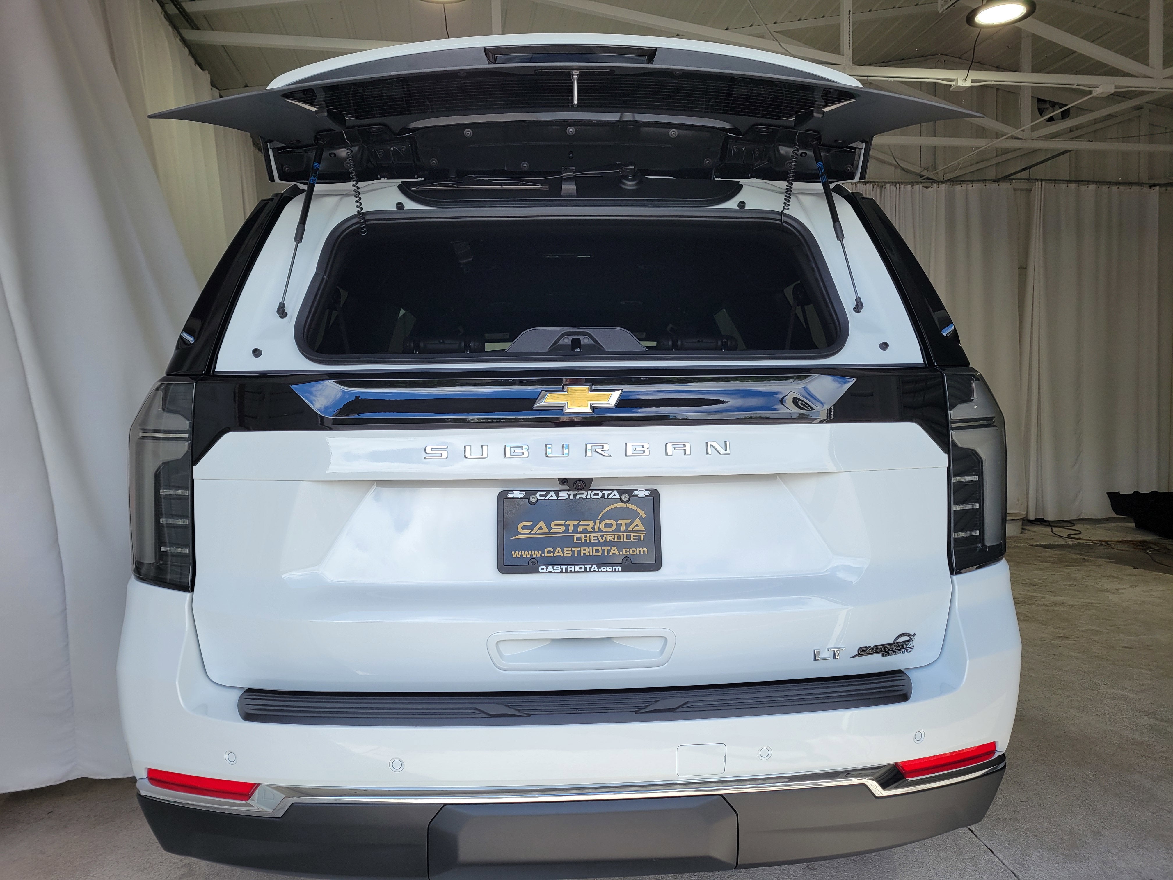 2026 Chevrolet Suburban LT