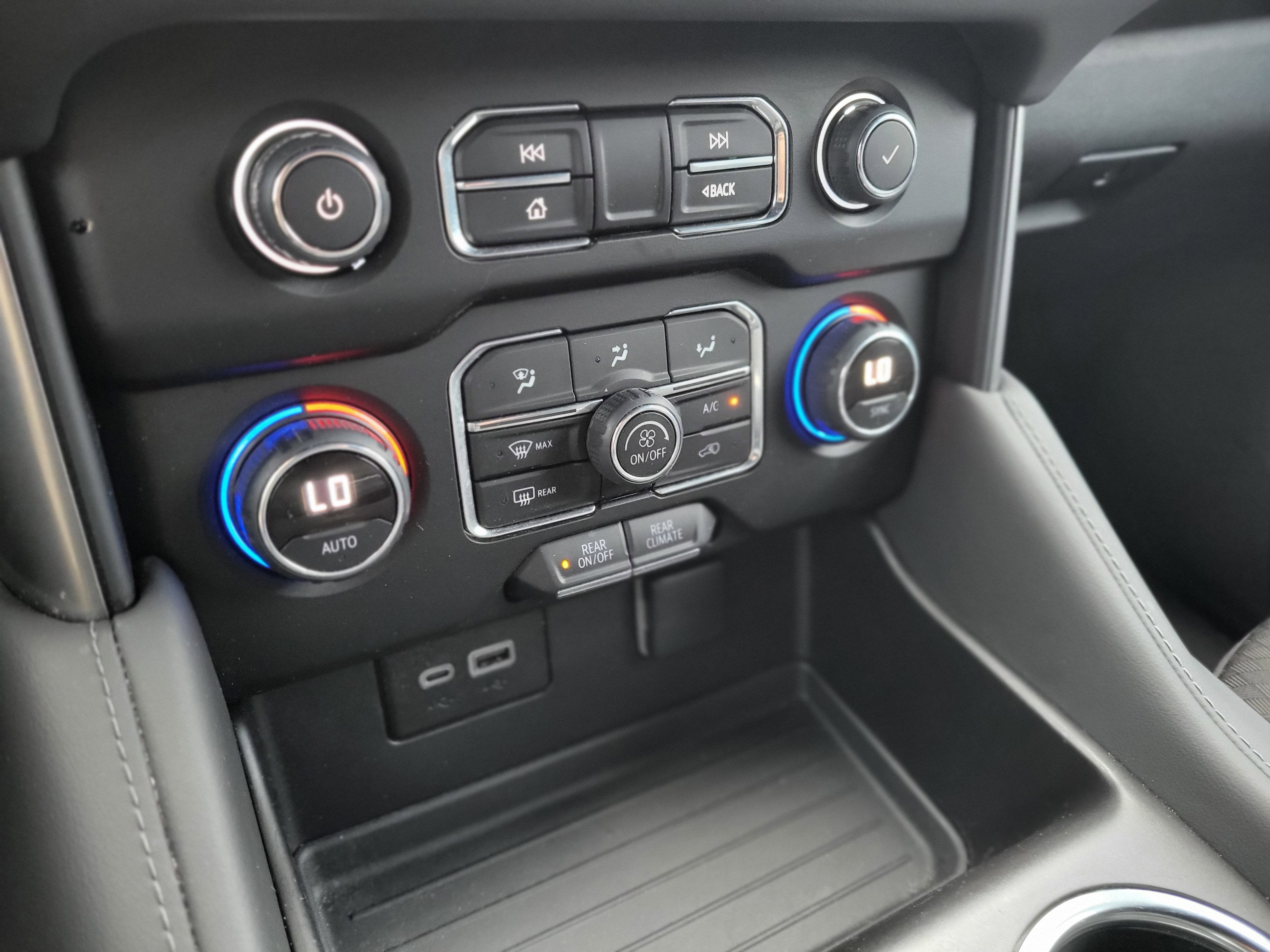 2024 Chevrolet Tahoe LS