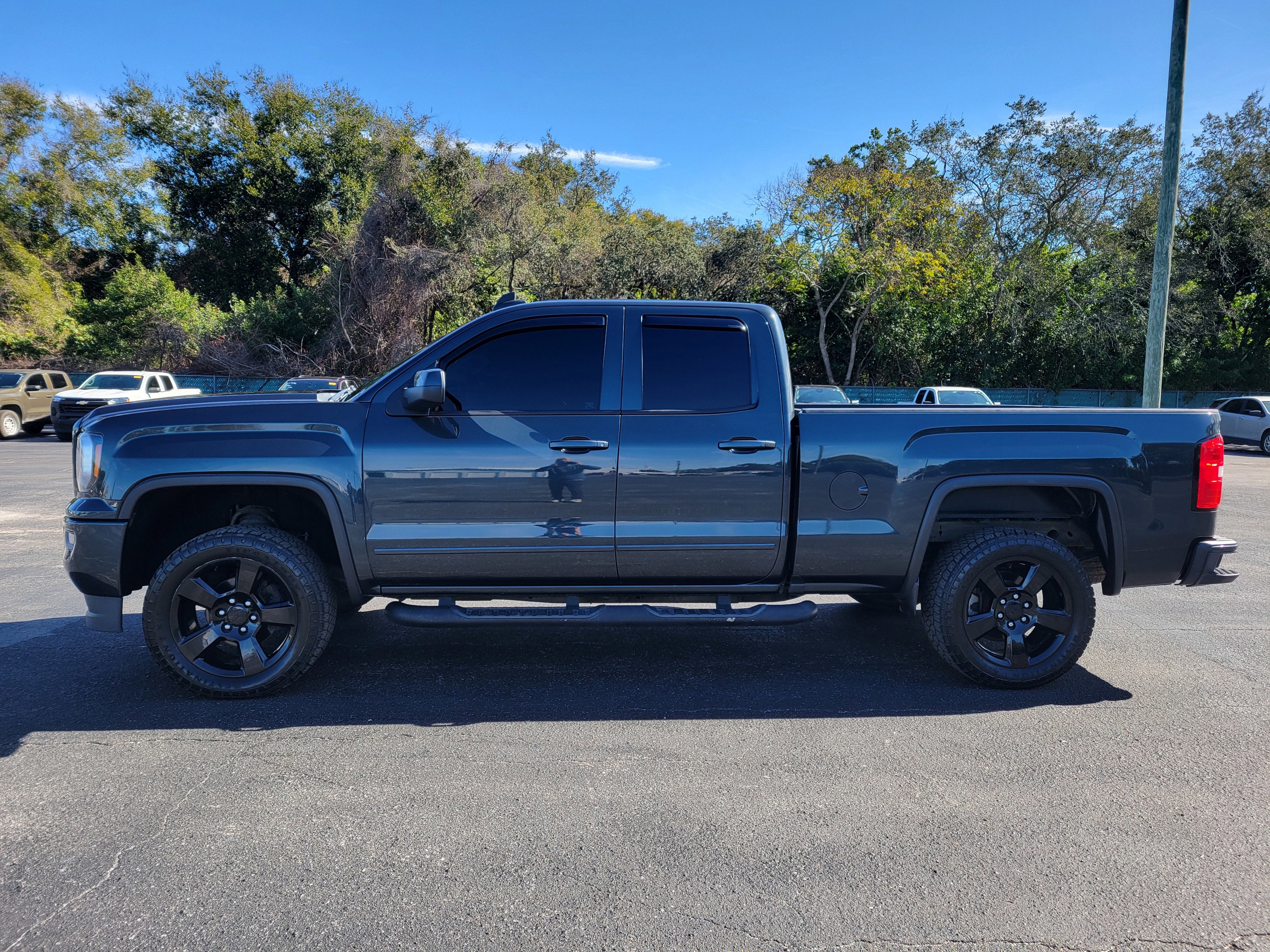 2018 GMC Sierra 1500 4WD Double Cab 143.5"