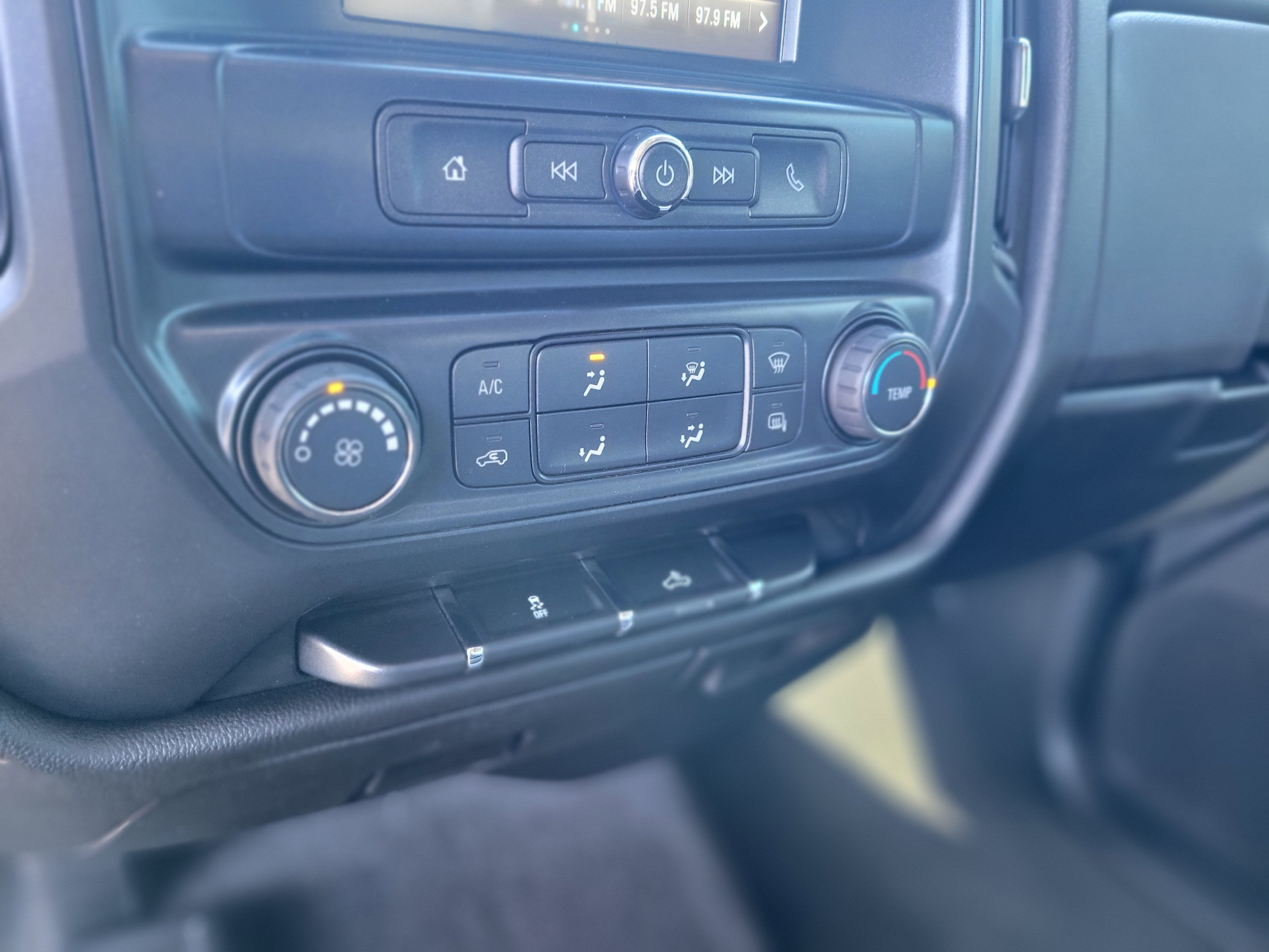 2018 GMC Sierra 1500 4WD Double Cab 143.5"