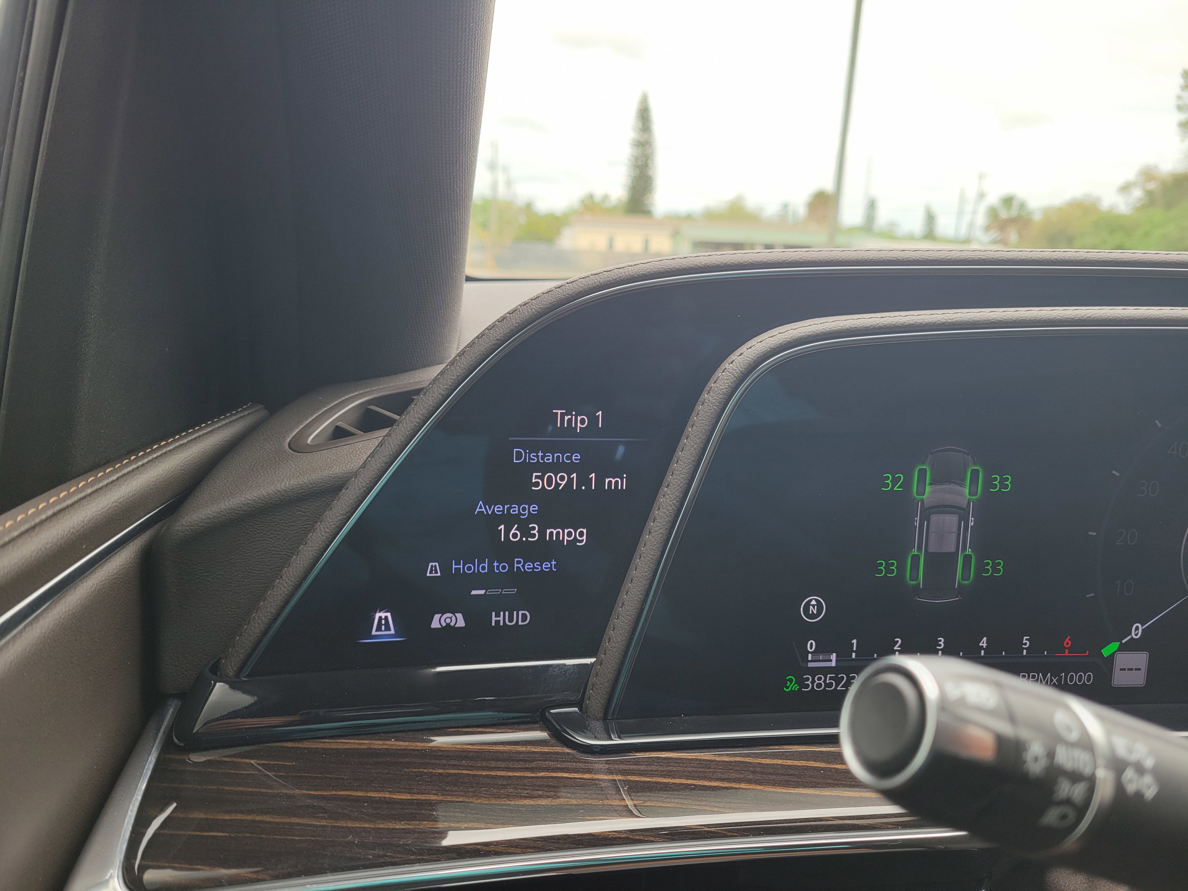 2023 Cadillac Escalade Premium Luxury
