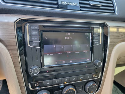 2018 Volkswagen Passat 2.0T SE