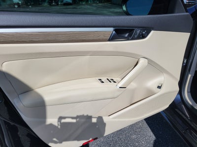2018 Volkswagen Passat 2.0T SE