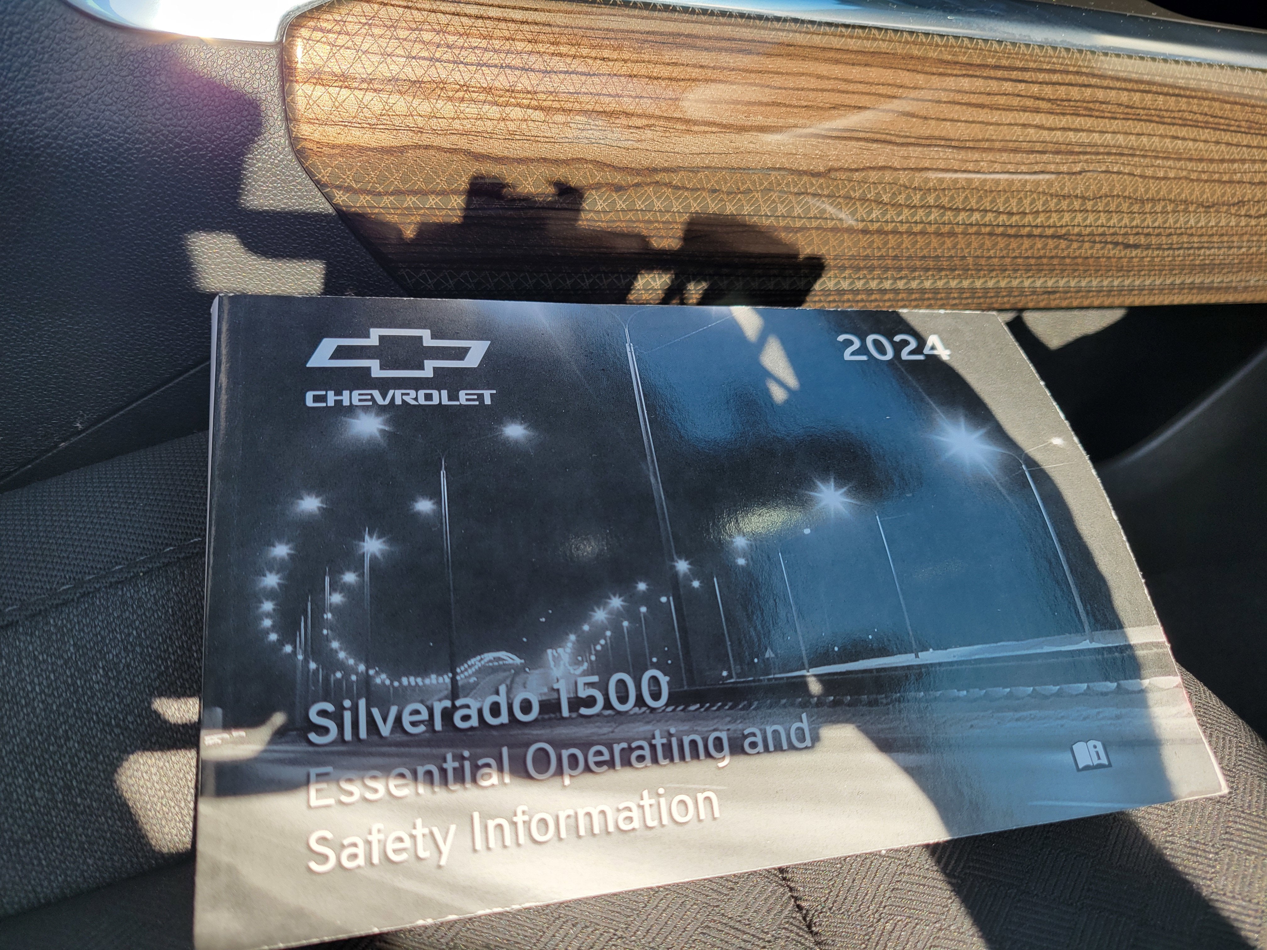 2024 Chevrolet Silverado 1500 LT
