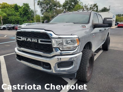 2023 RAM 3500 Tradesman Crew Cab 4x4 6'4" Box