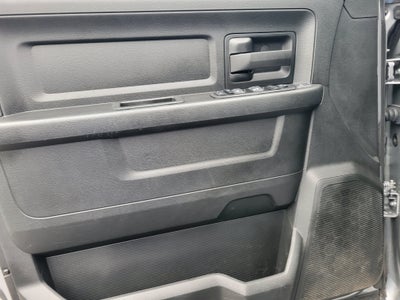 2023 RAM 3500 Tradesman Crew Cab 4x4 6'4" Box