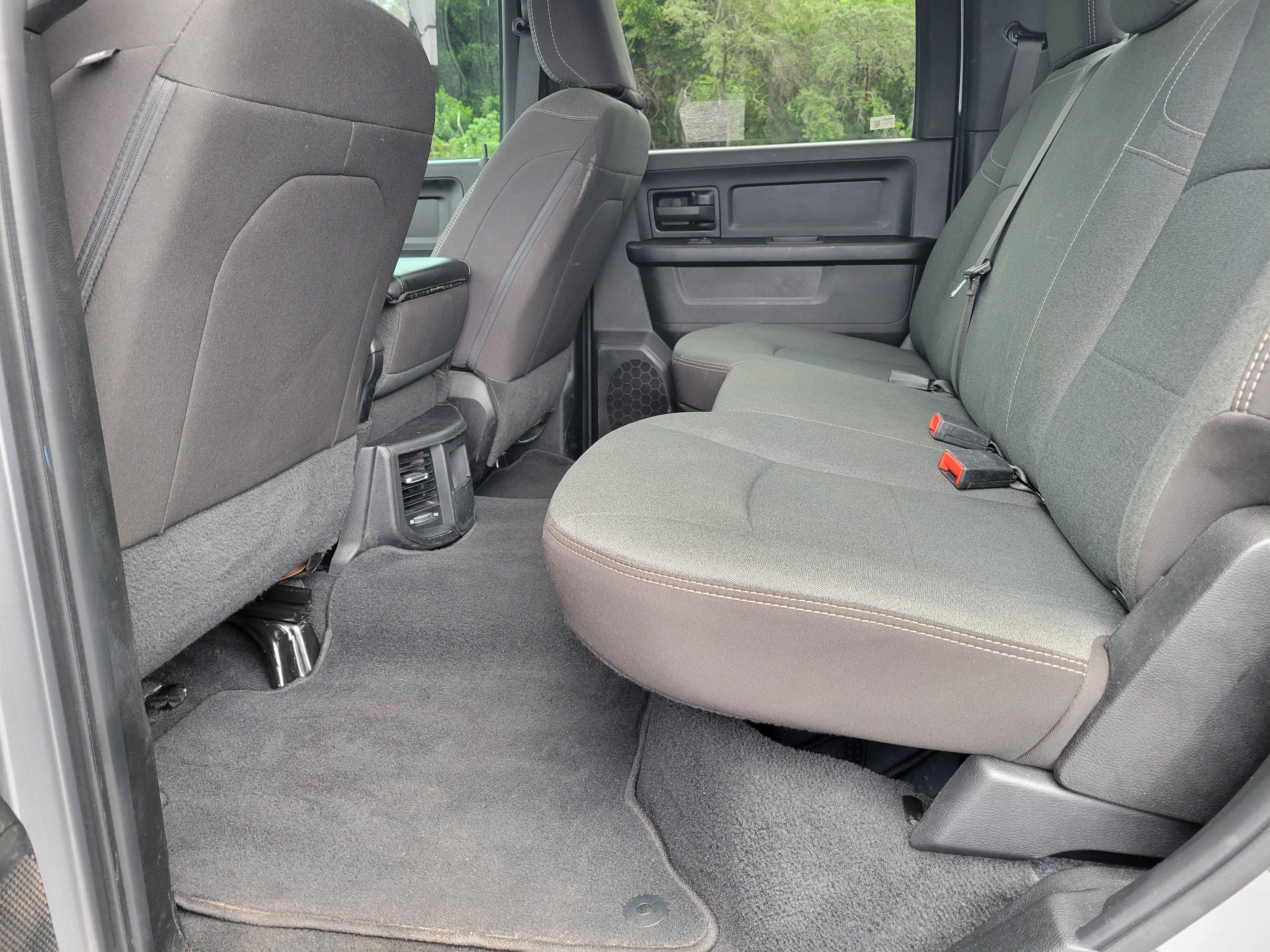 2023 RAM 3500 Tradesman Crew Cab 4x4 6'4" Box