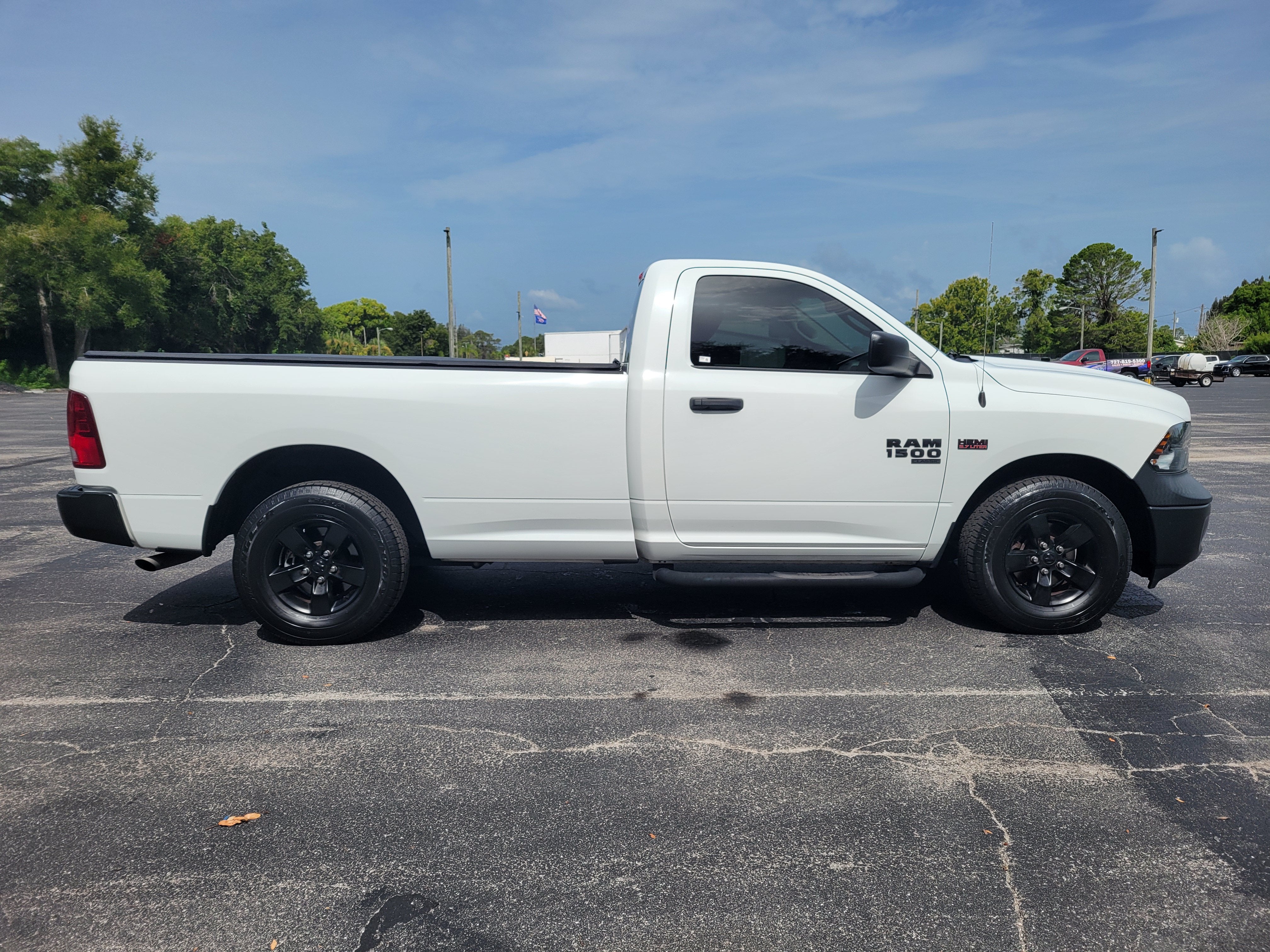 2023 RAM 1500 Classic Tradesman Regular Cab 4x2 8' Box