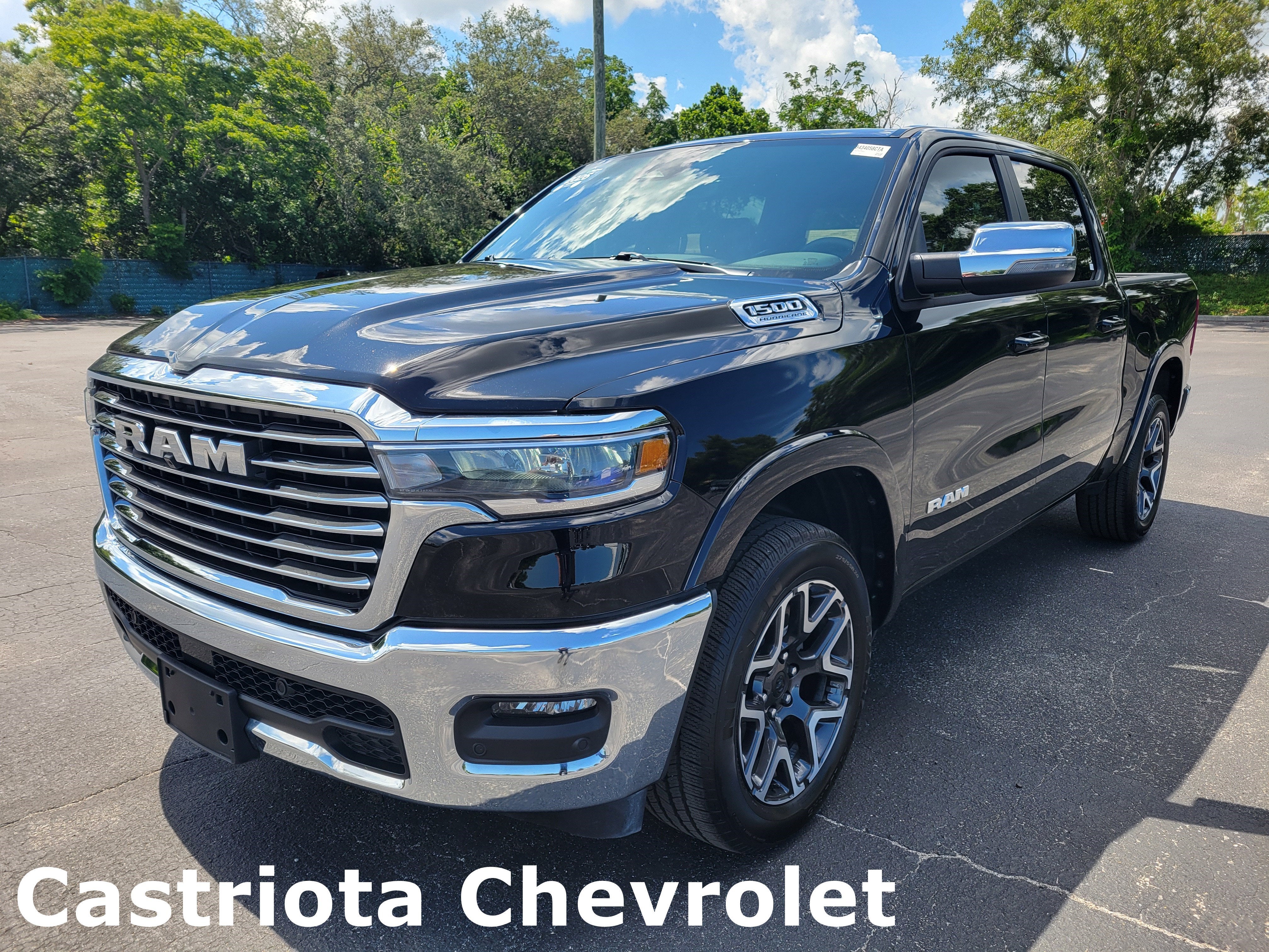 2026 RAM 1500 Laramie Crew Cab 4x4 5'7" Box