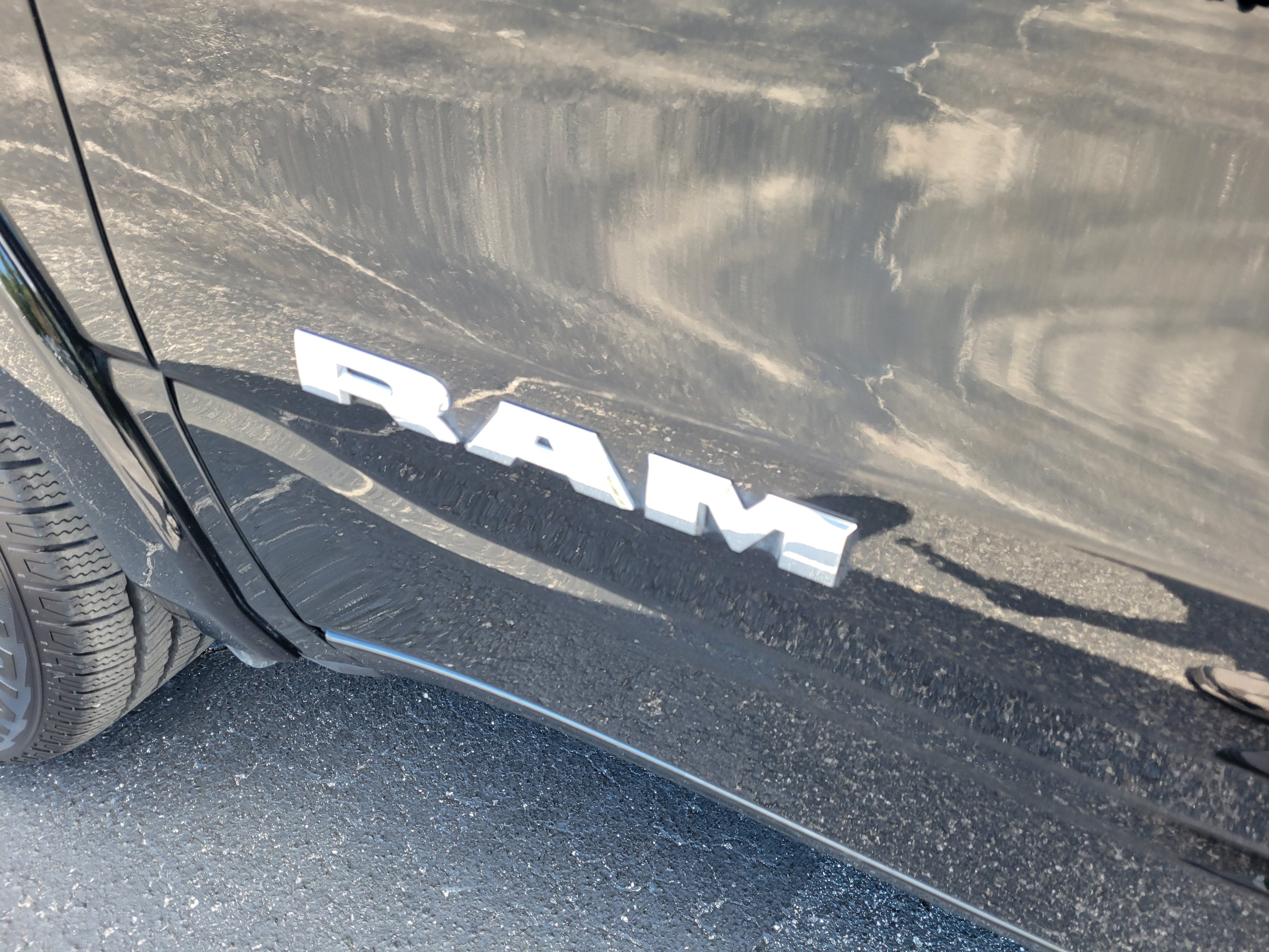 2026 RAM 1500 Laramie Crew Cab 4x4 5'7" Box