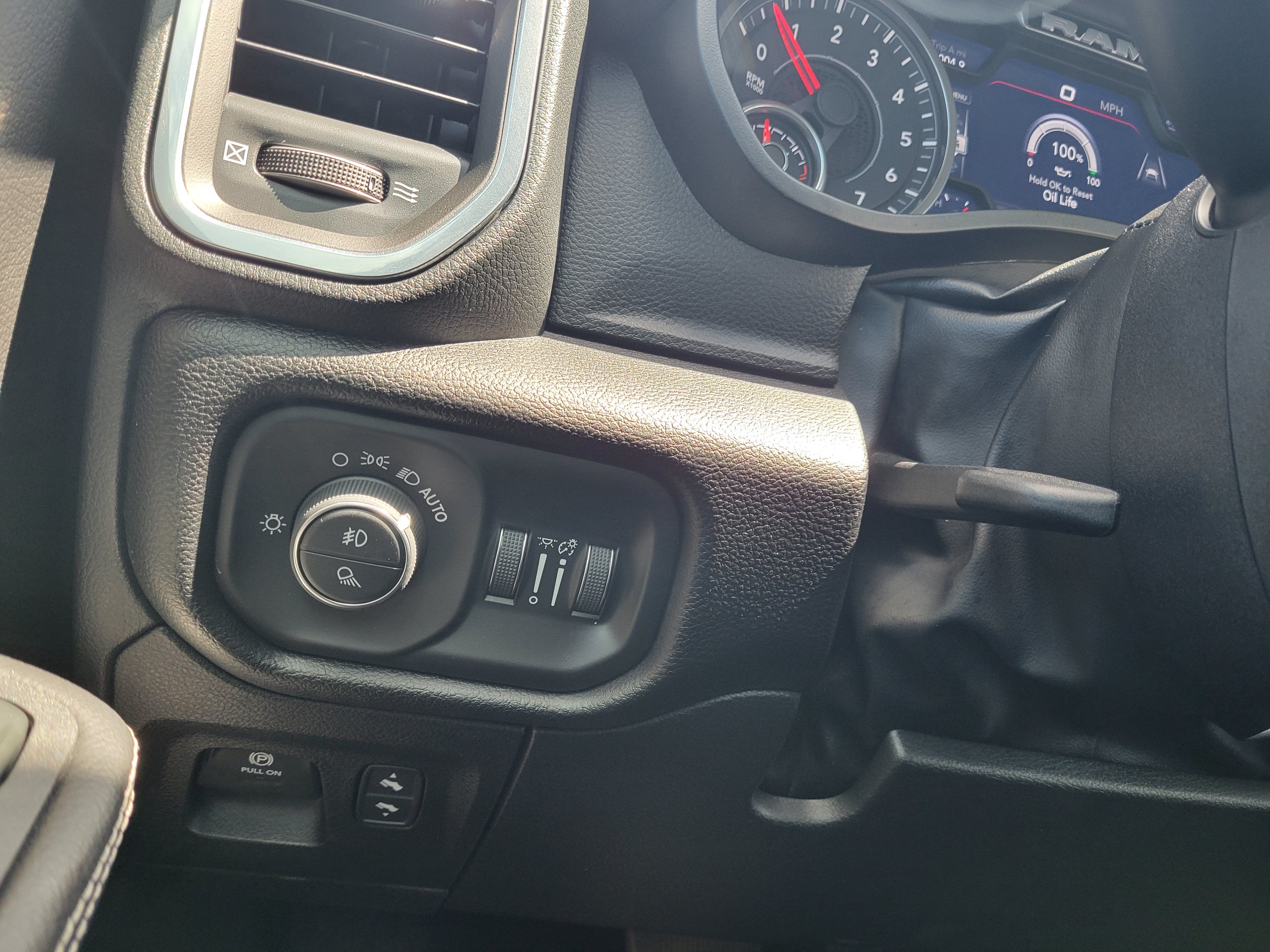2026 RAM 1500 Laramie Crew Cab 4x4 5'7" Box
