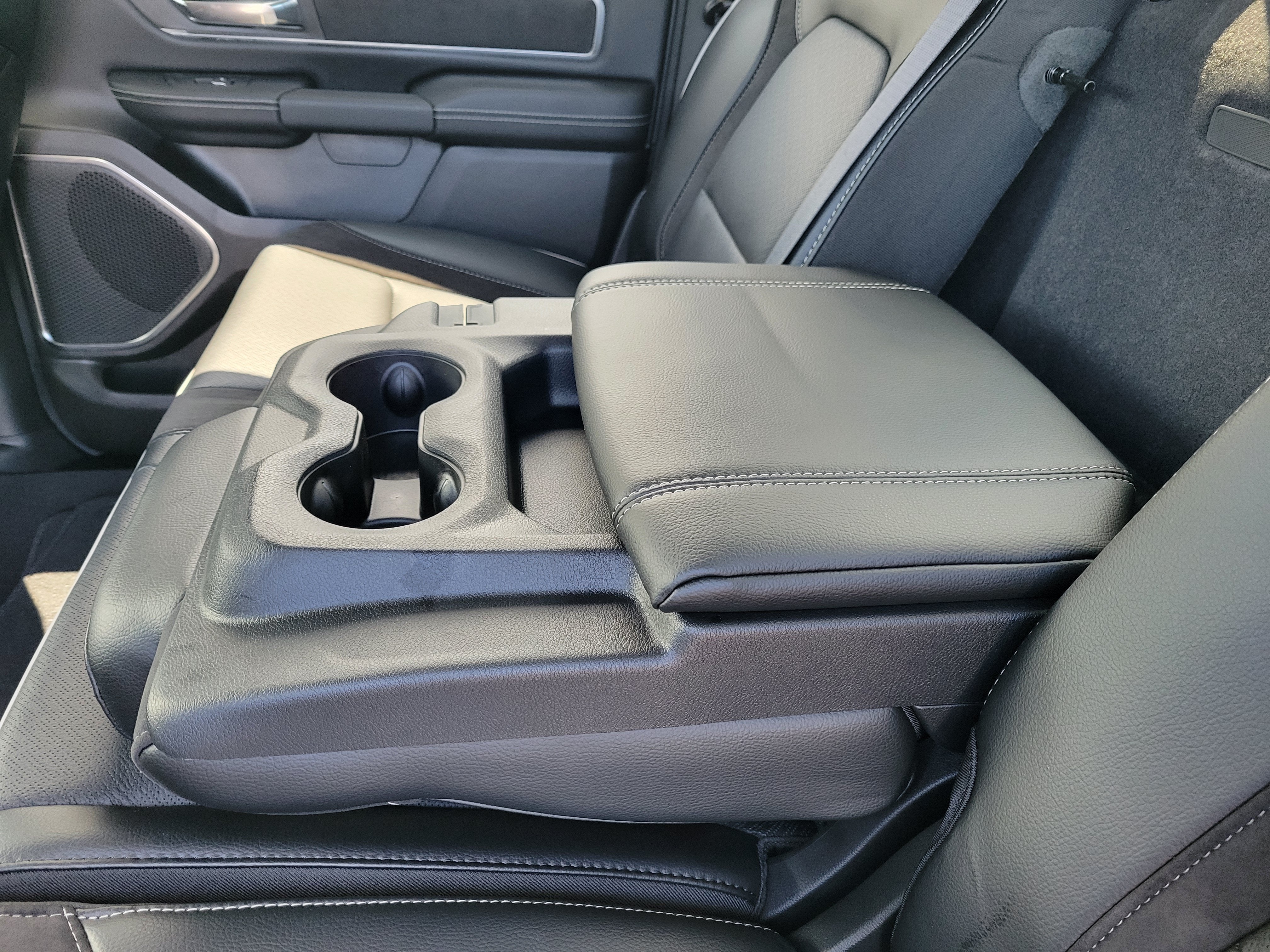 2026 RAM 1500 Laramie Crew Cab 4x4 5'7" Box