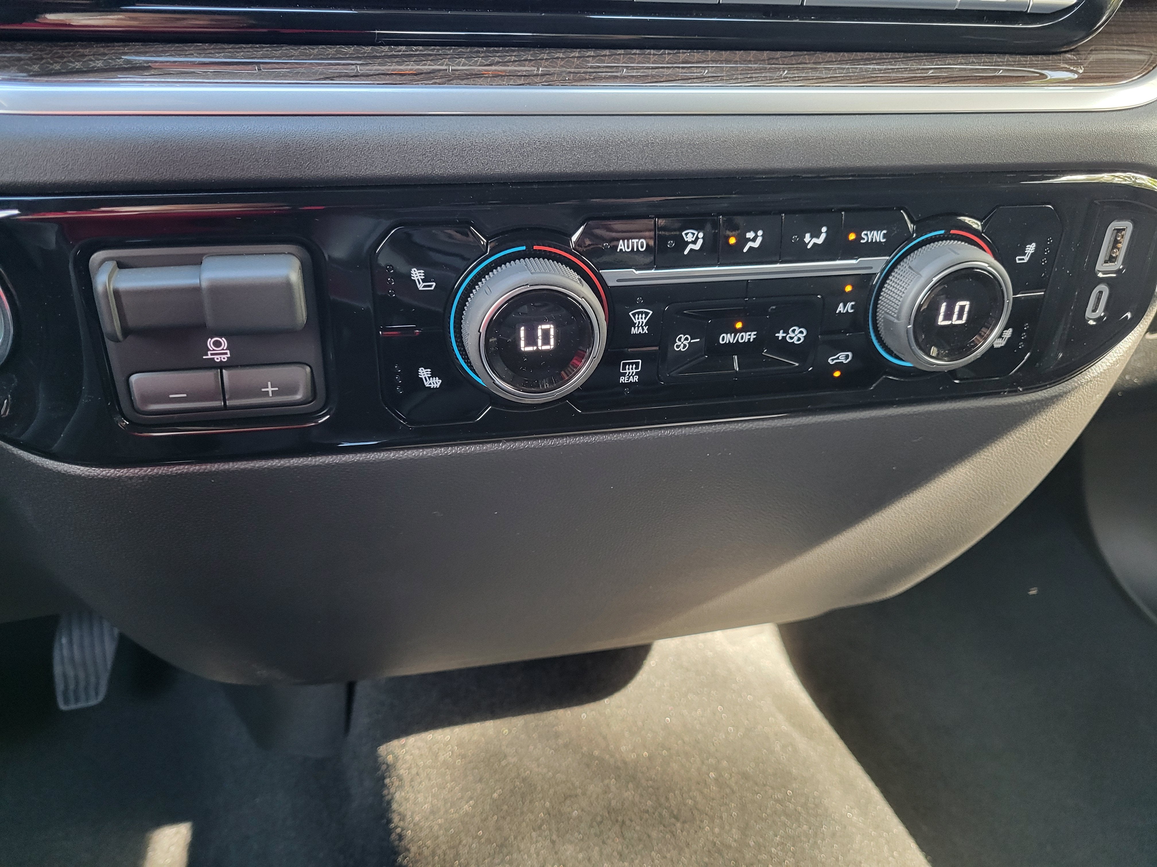 2026 Chevrolet Silverado 1500 RST - Photo 22
