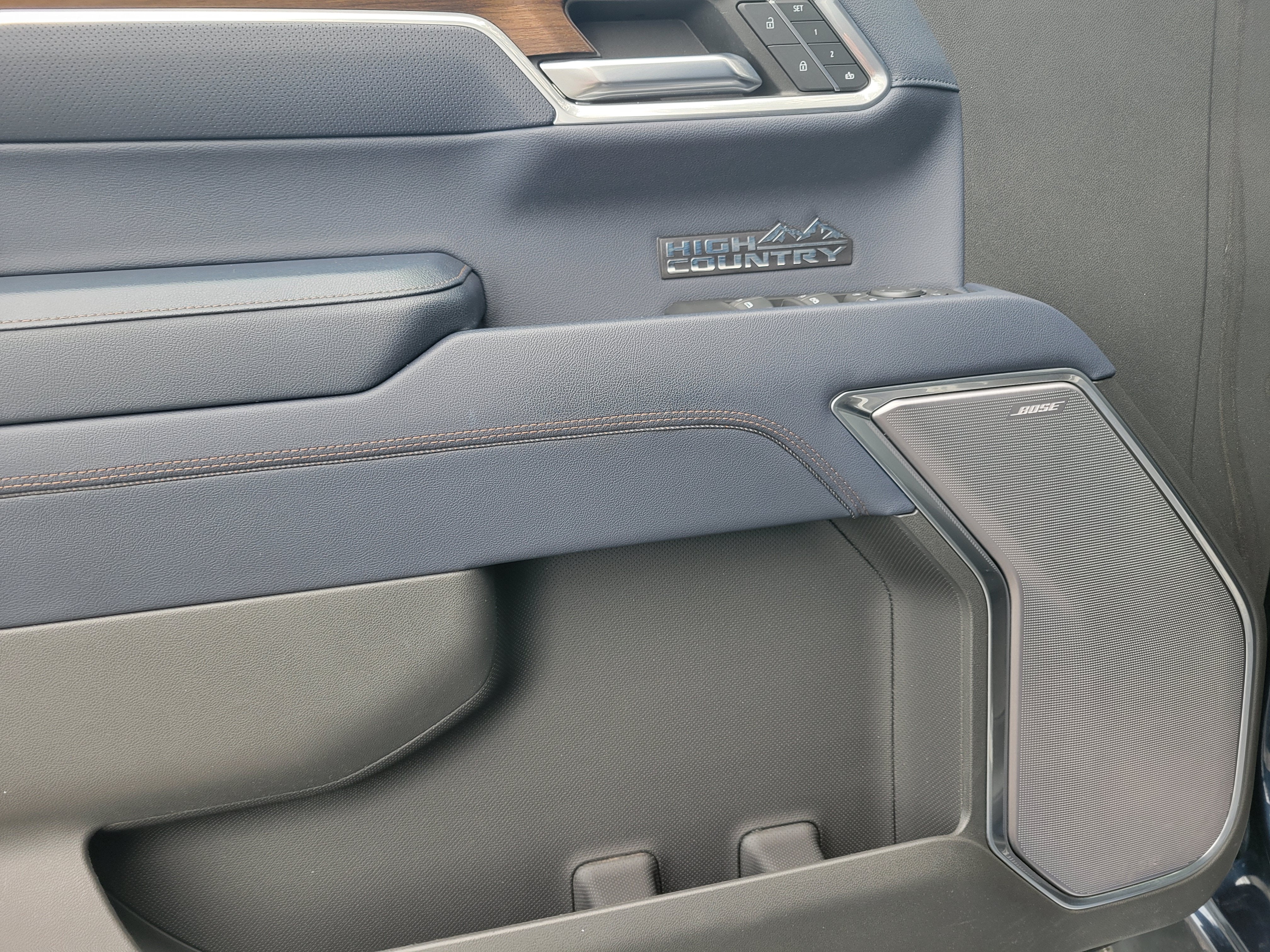 2022 Chevrolet Silverado 1500 High Country