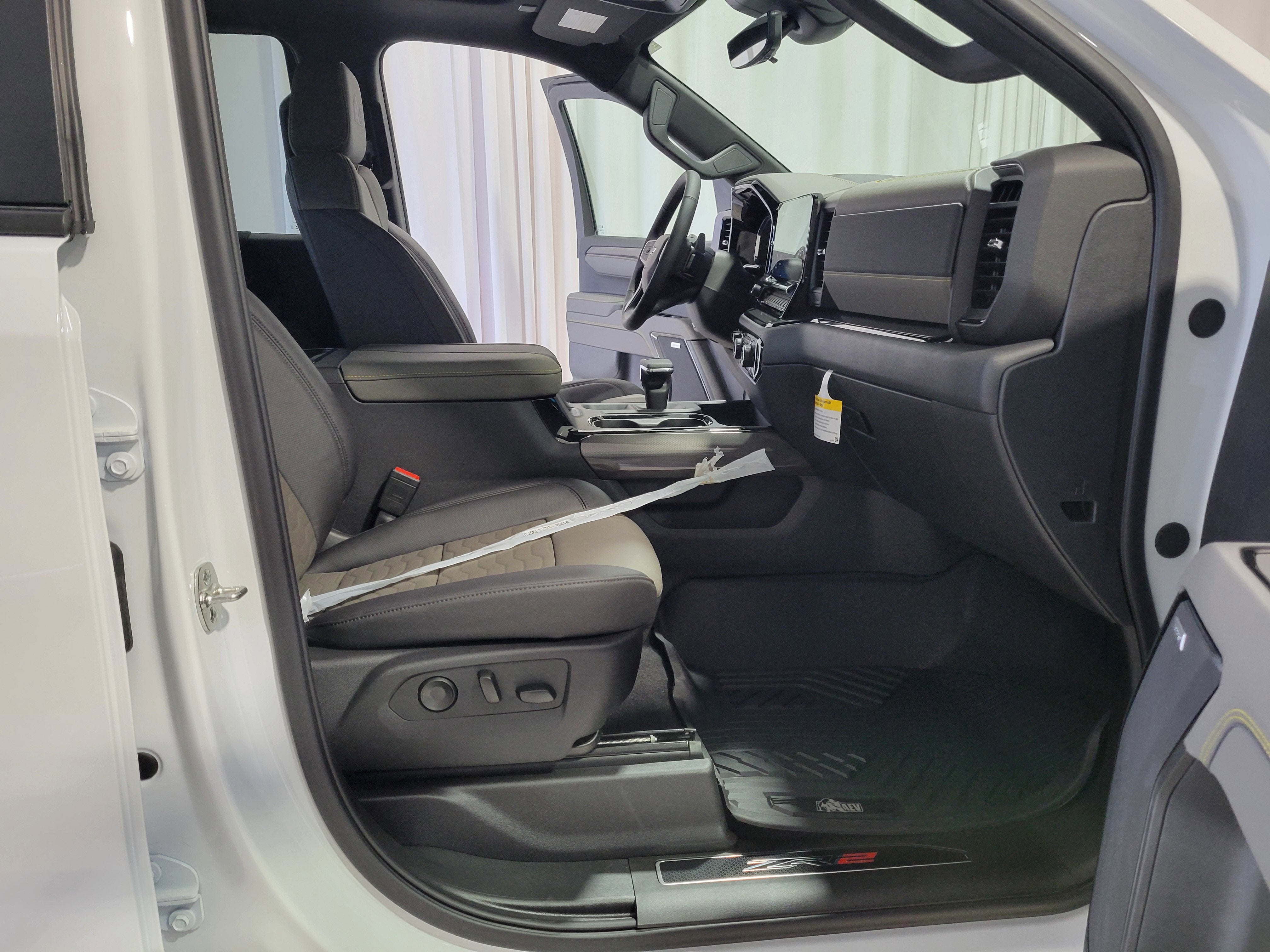 2025 Chevrolet Silverado 1500 ZR2