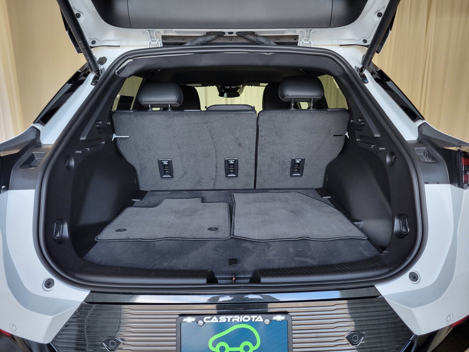 2024 Chevrolet Equinox EV 2LT