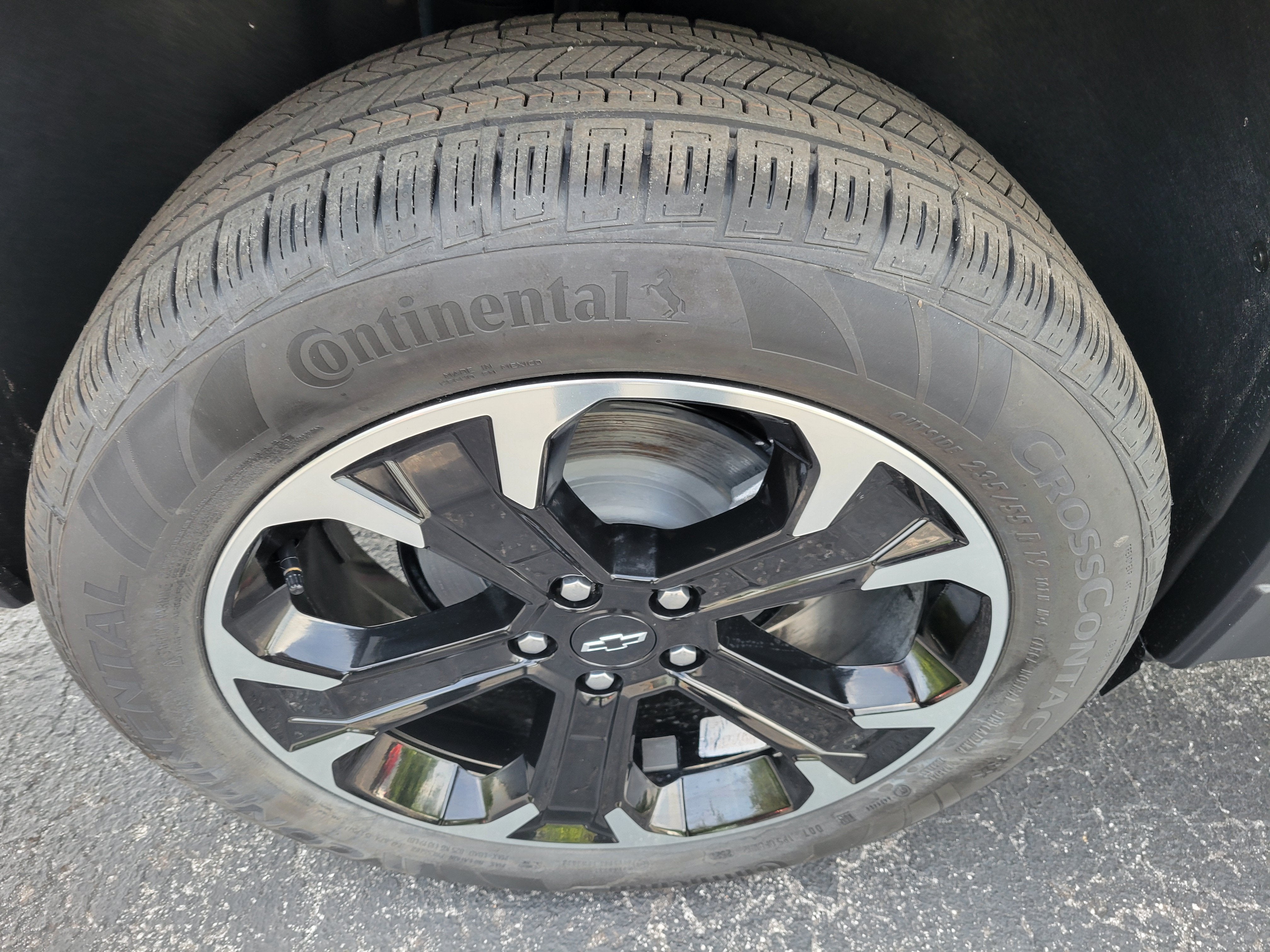 2027 Chevrolet Equinox LT - Photo 38