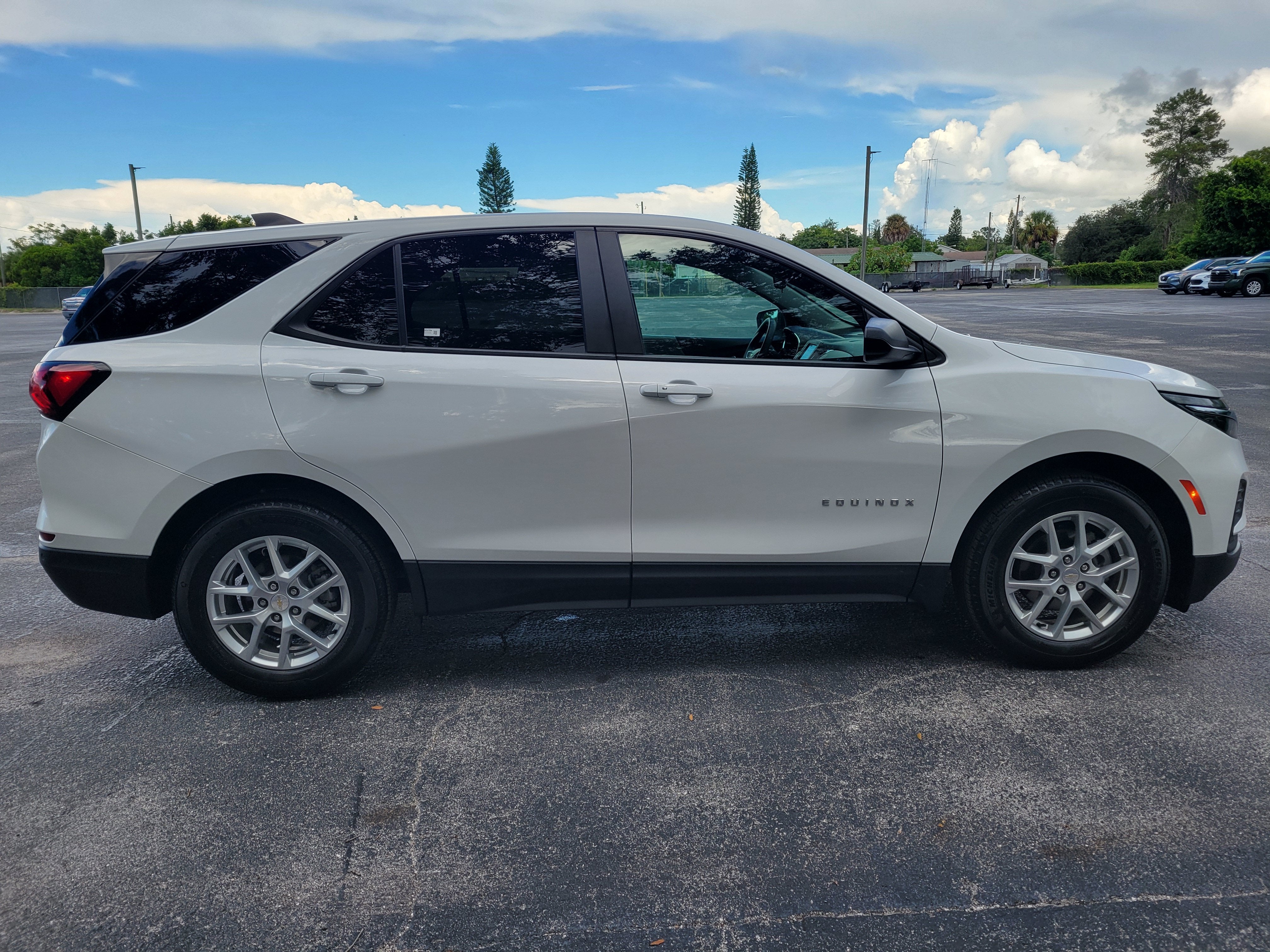 2024 Chevrolet Equinox LS