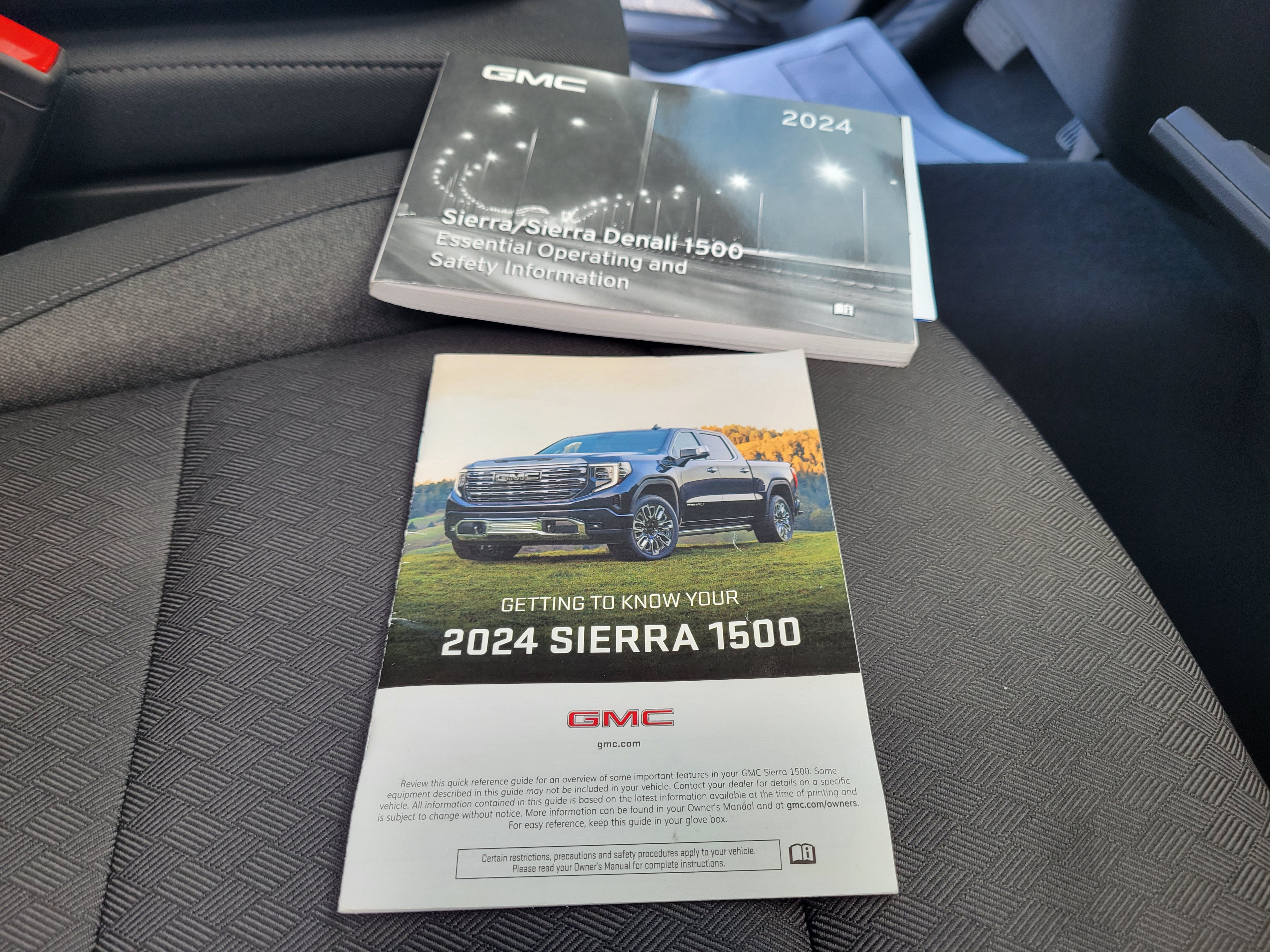 2024 GMC Sierra 1500 Elevation