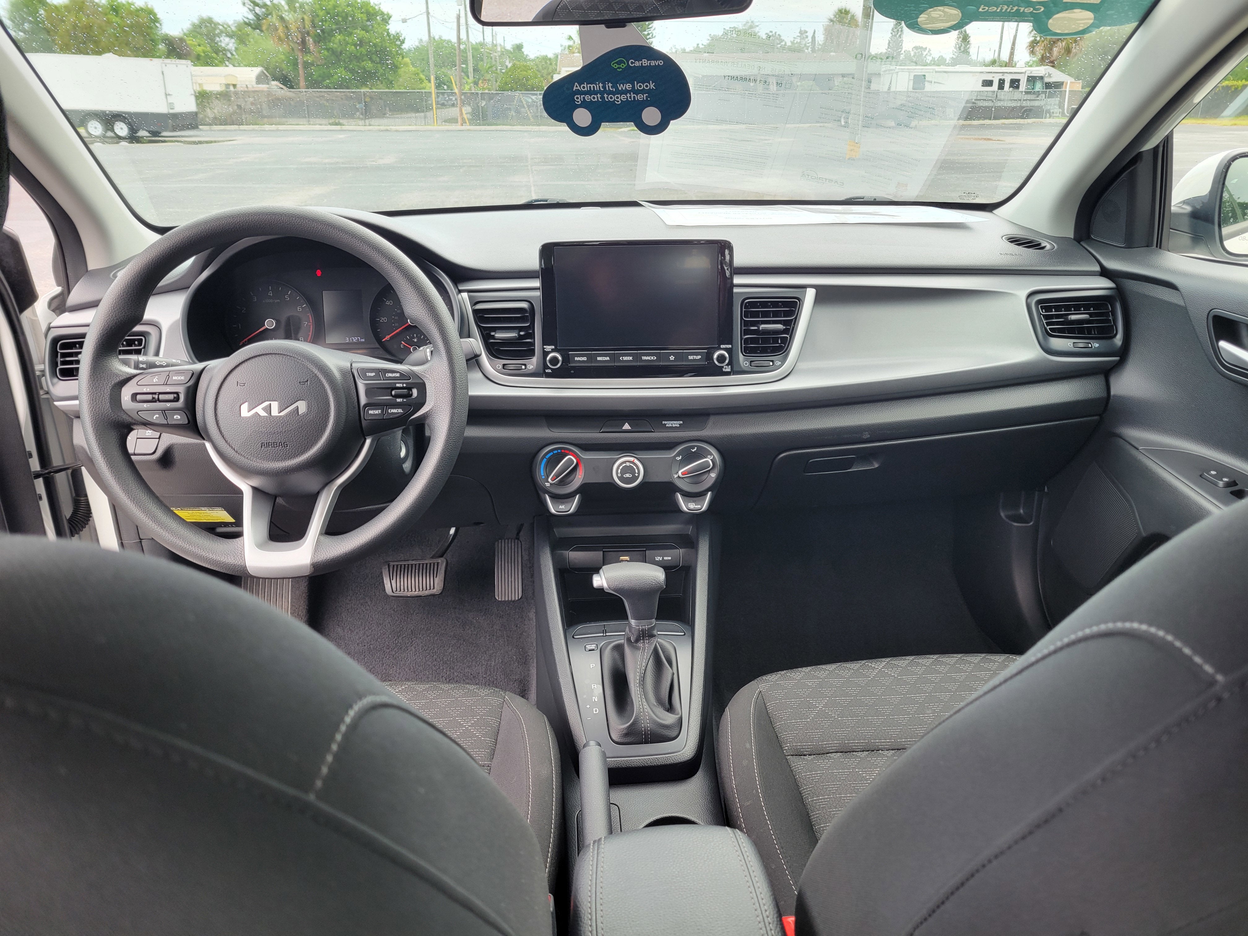 2023 Kia Rio S - Photo 11