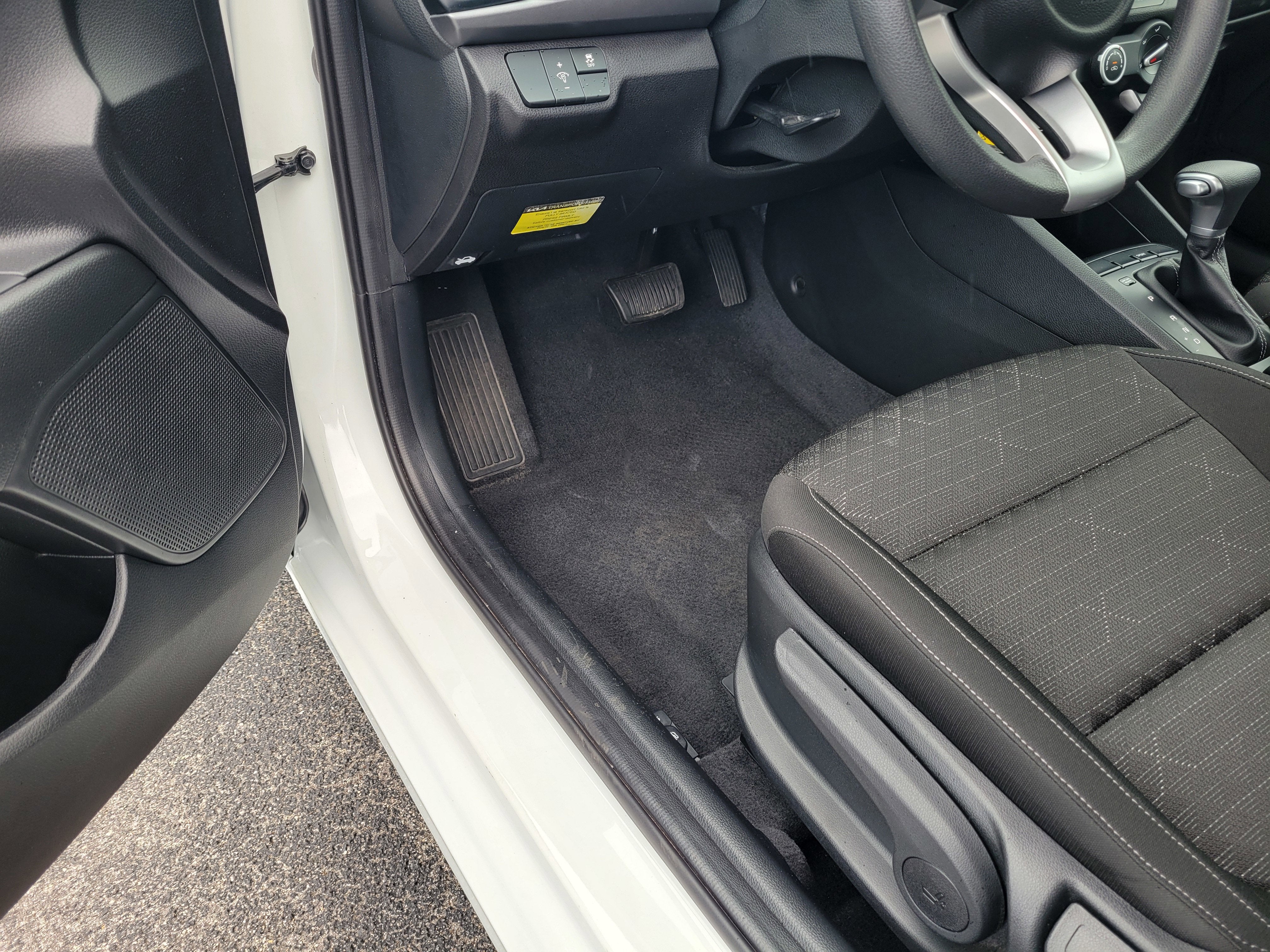 2023 Kia Rio S - Photo 21