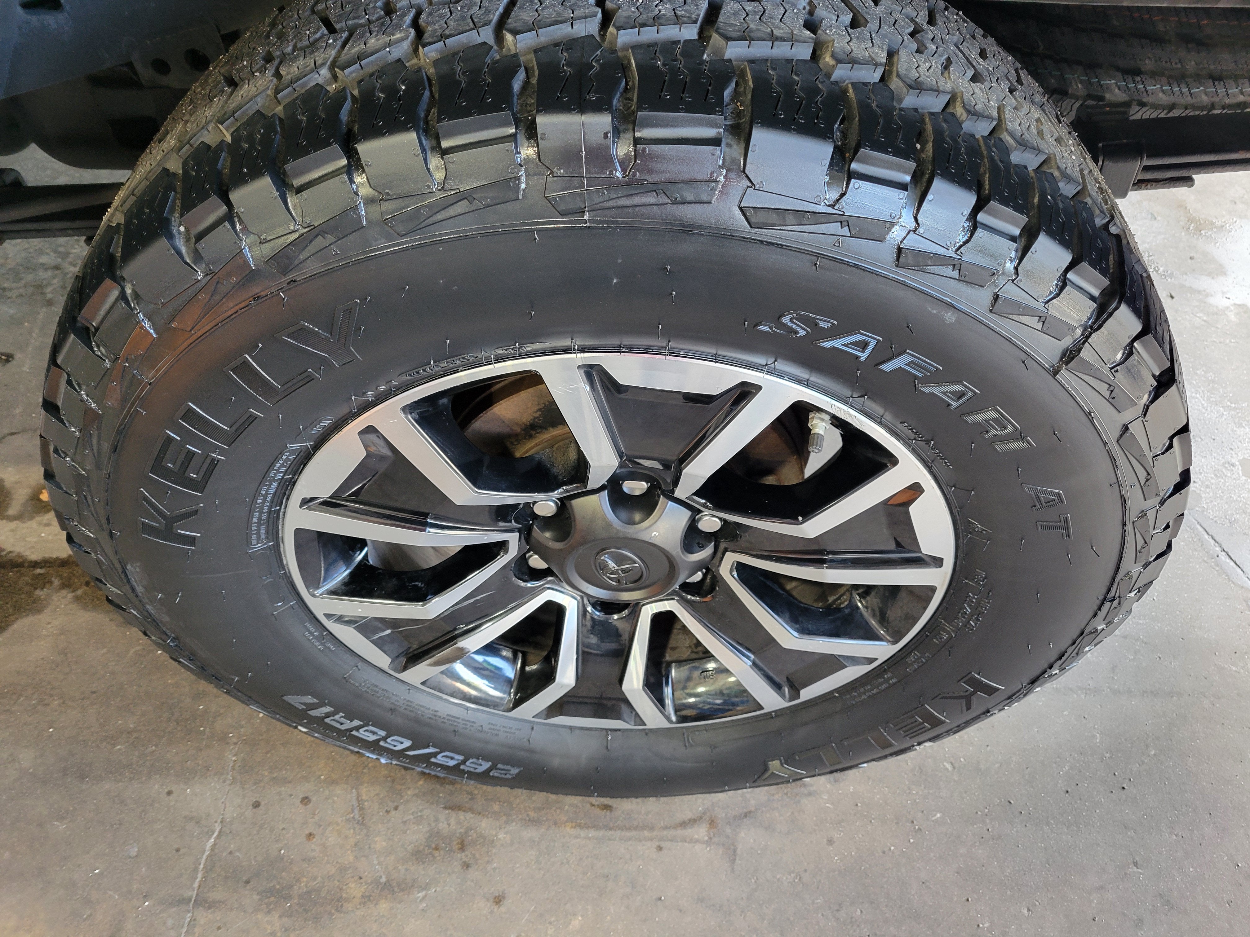 2023 Toyota Tacoma 2WD SR5