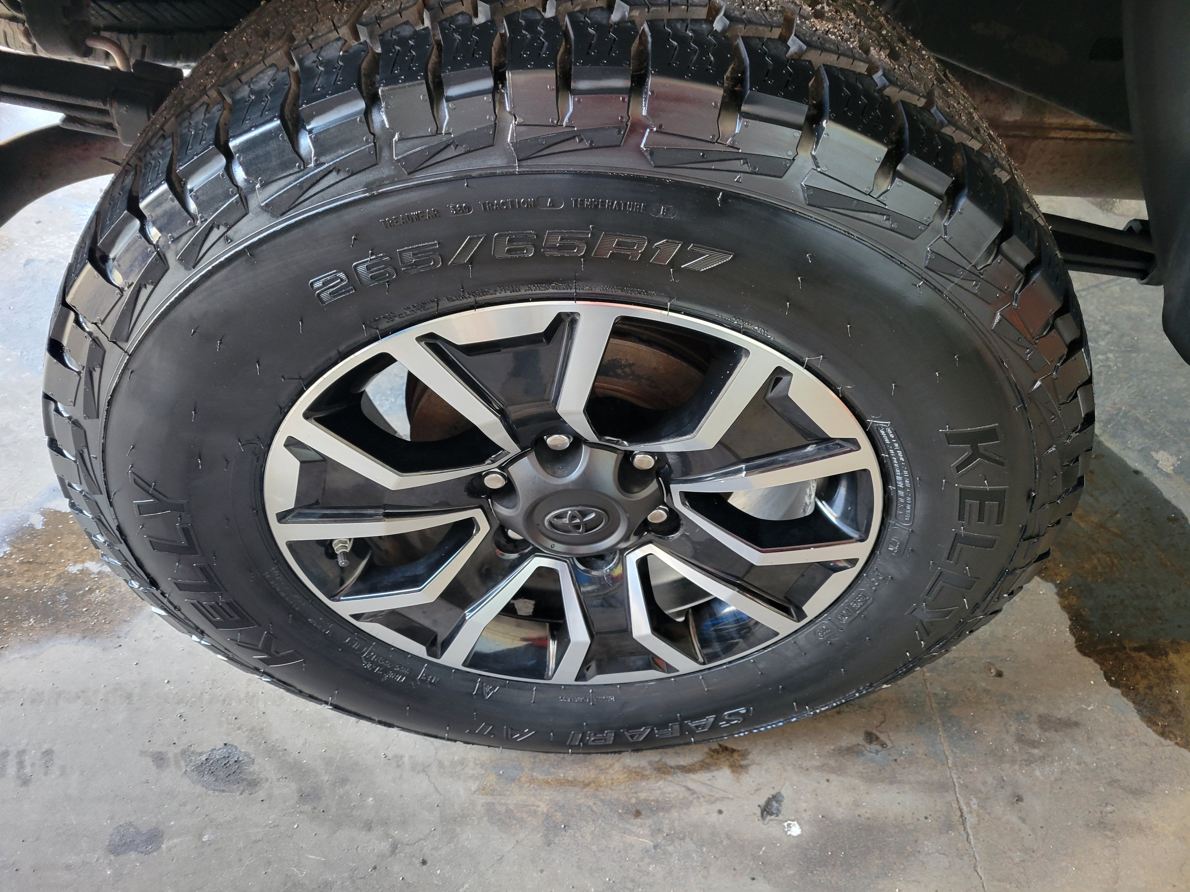 2023 Toyota Tacoma 2WD SR5