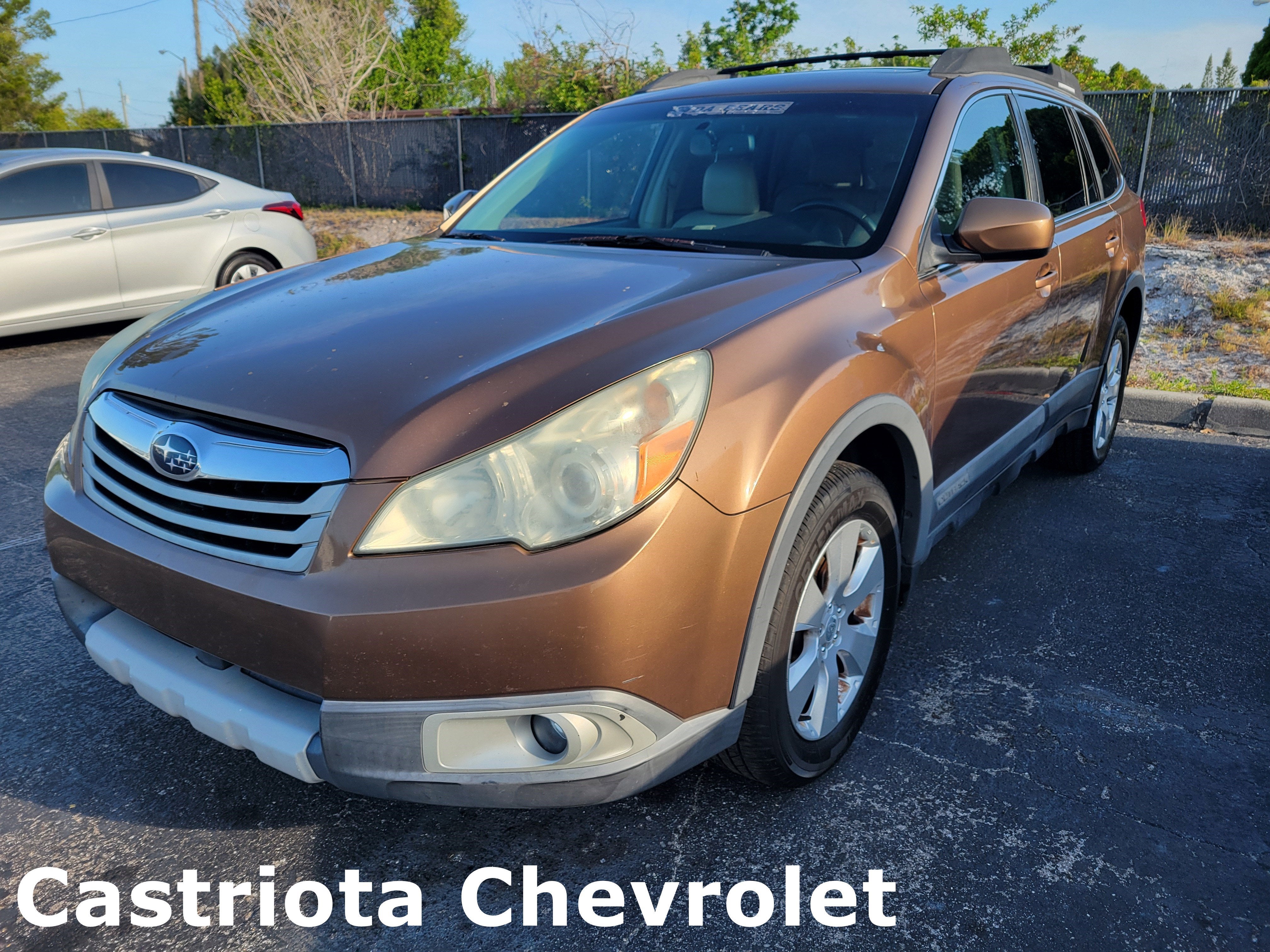 2011 Subaru Outback 2.5i Limited Pwr Moon/Nav