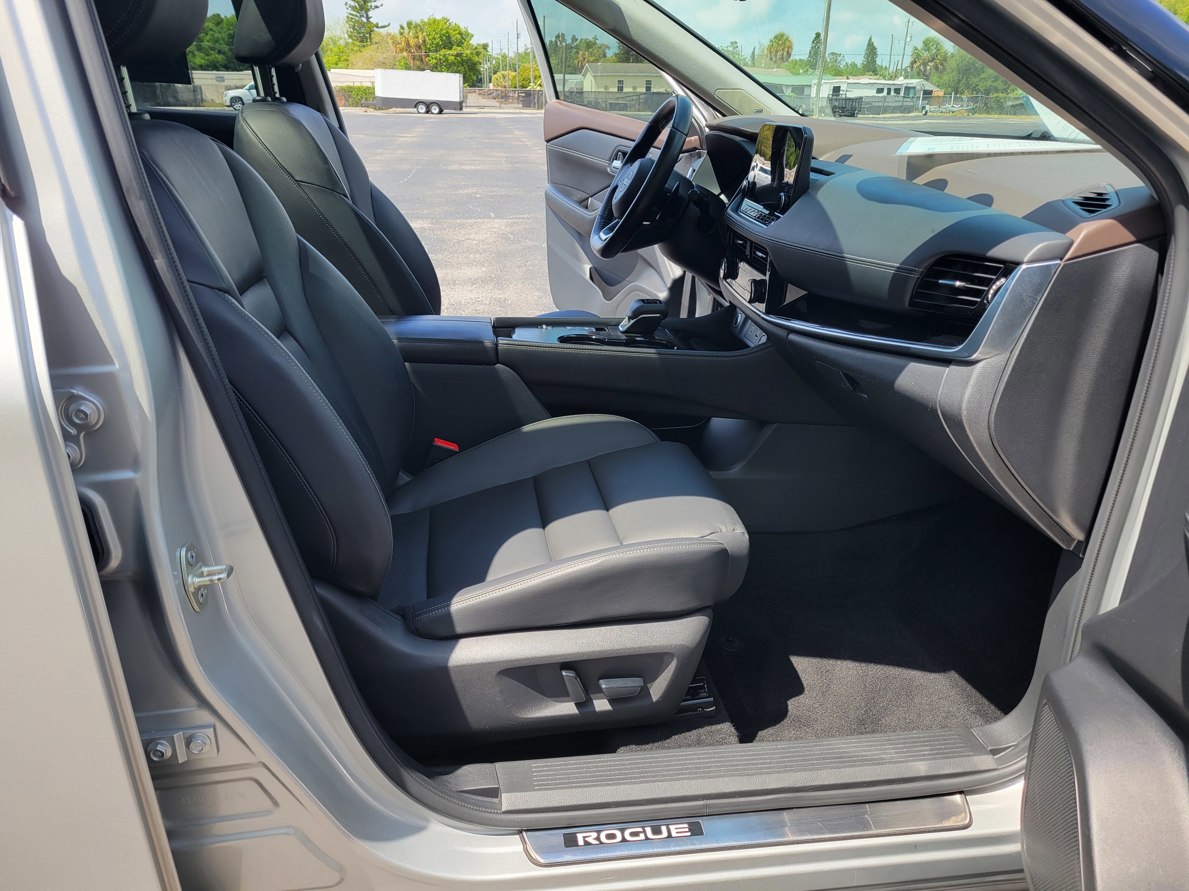 2023 Nissan Rogue SL FWD