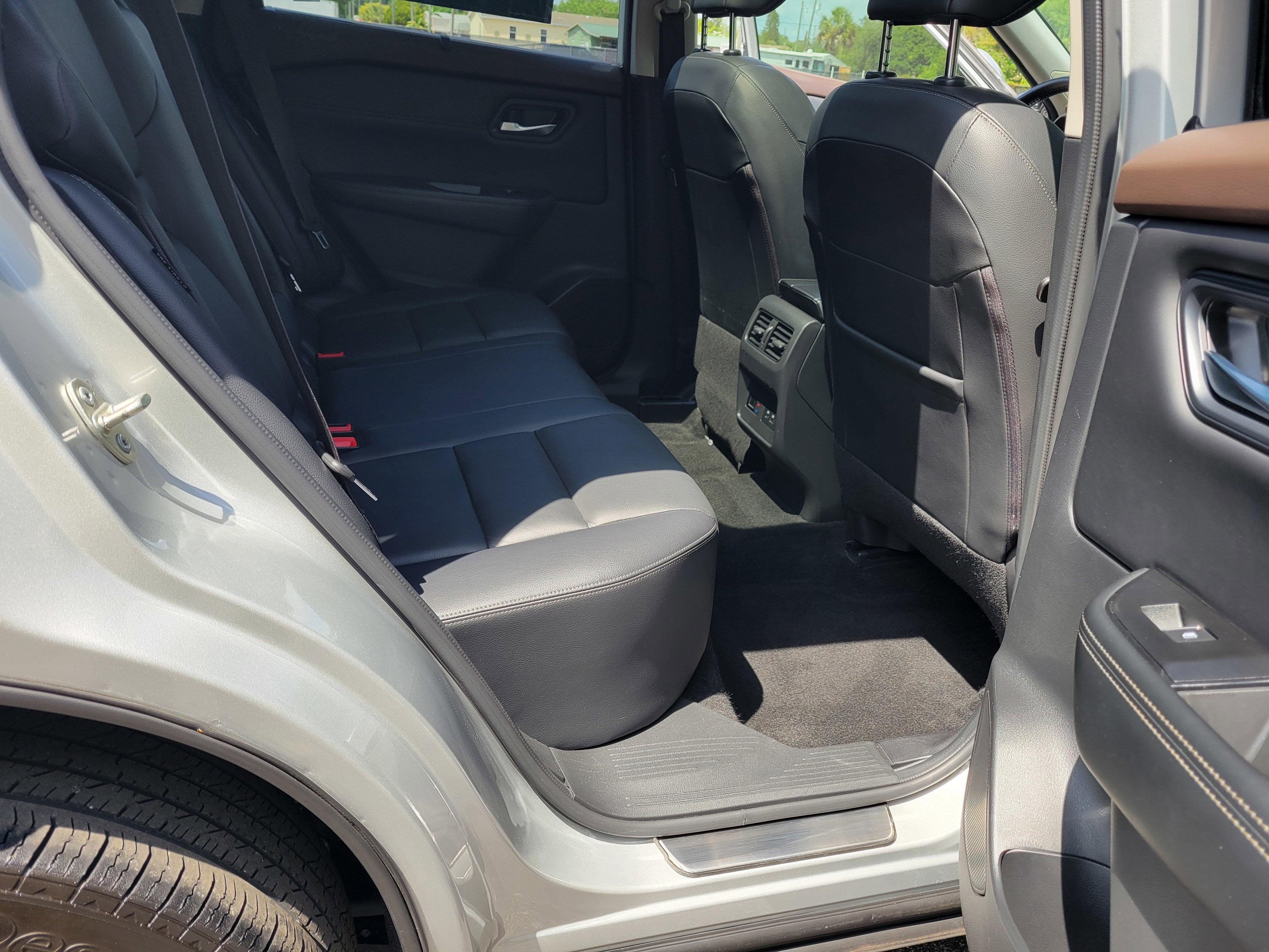 2023 Nissan Rogue SL FWD