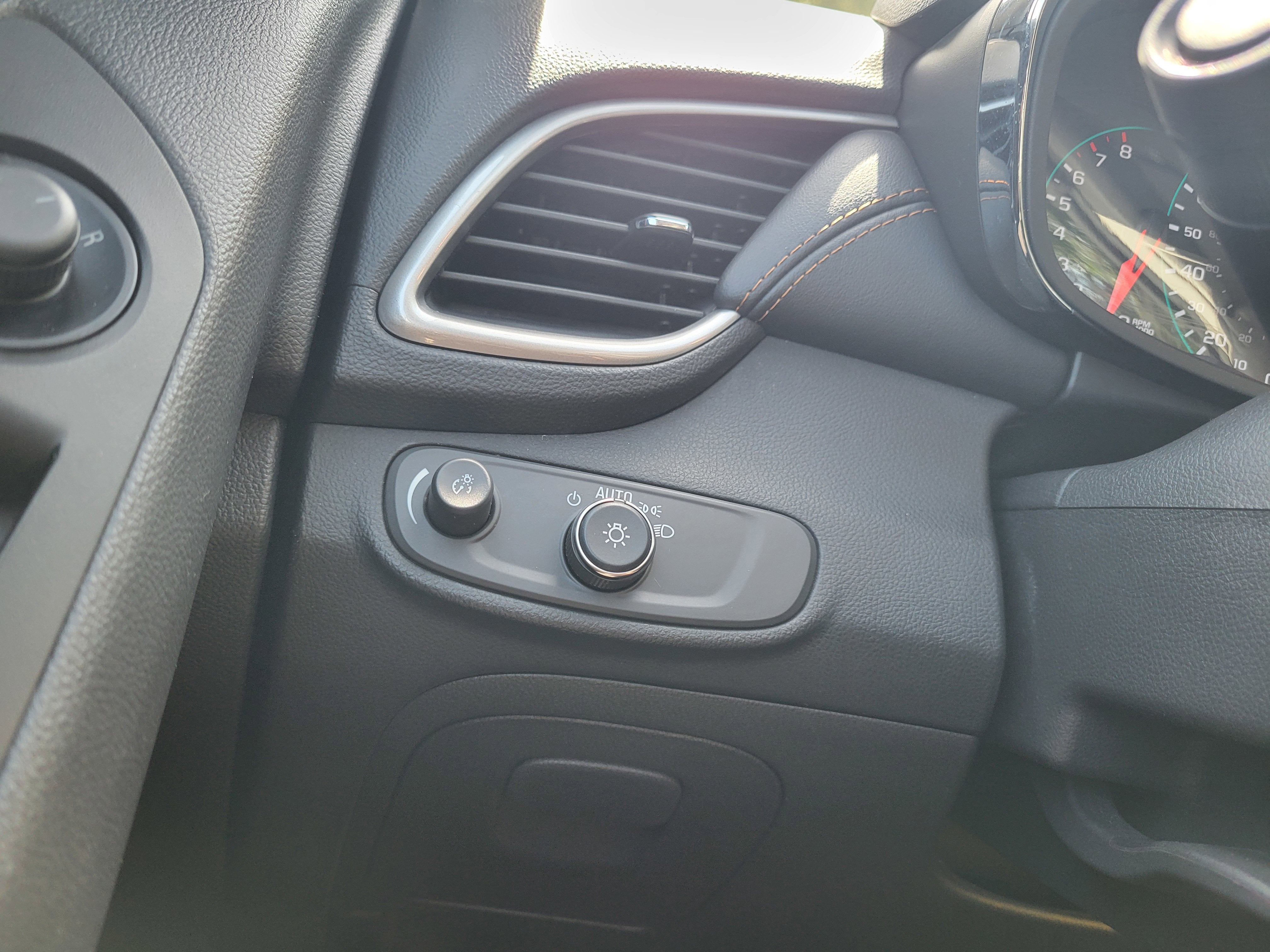2022 Chevrolet Trax LS