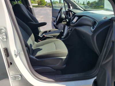 2022 Chevrolet Trax LS
