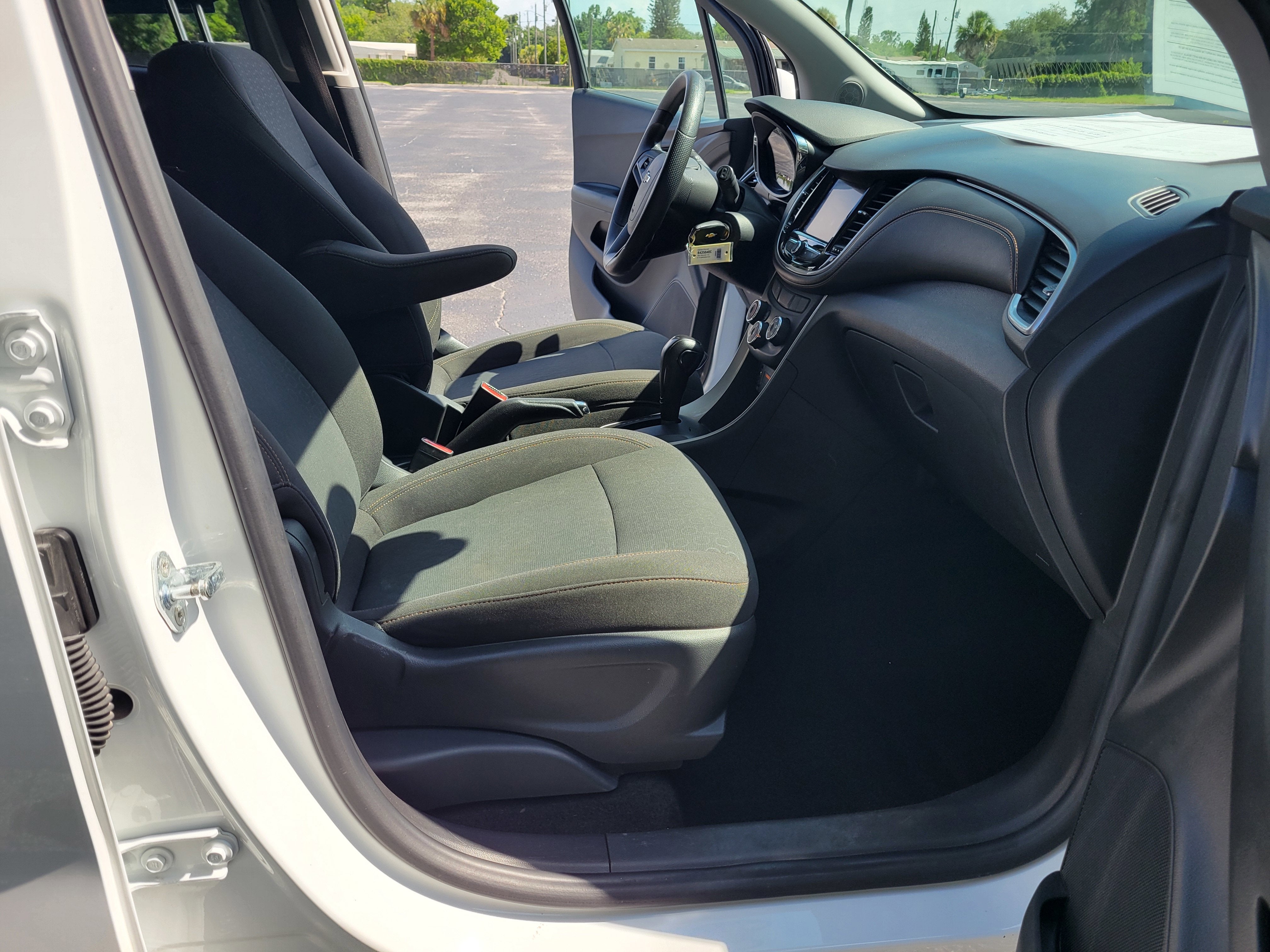 2022 Chevrolet Trax LS