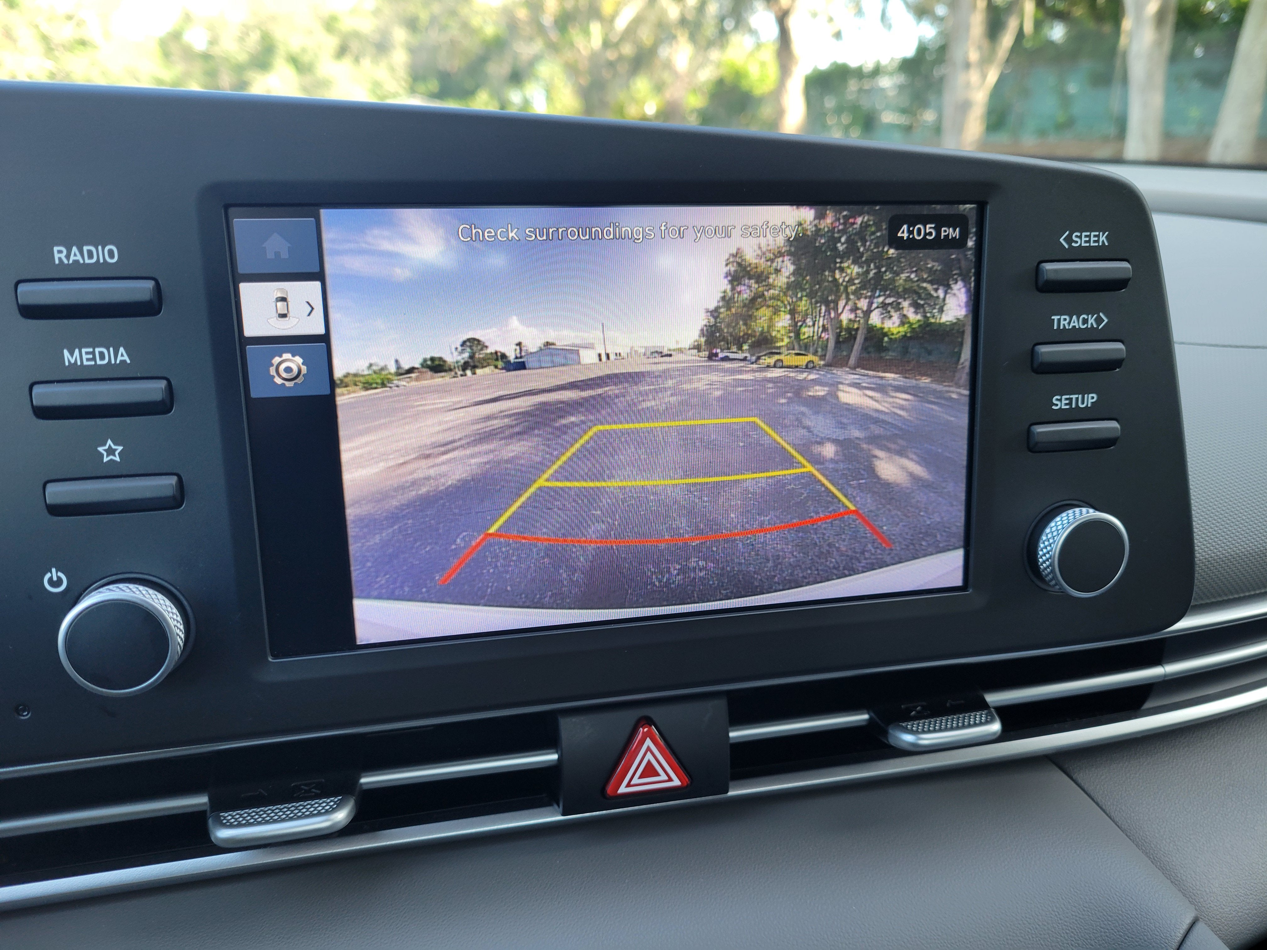 2025 Hyundai Elantra SE - Photo 18