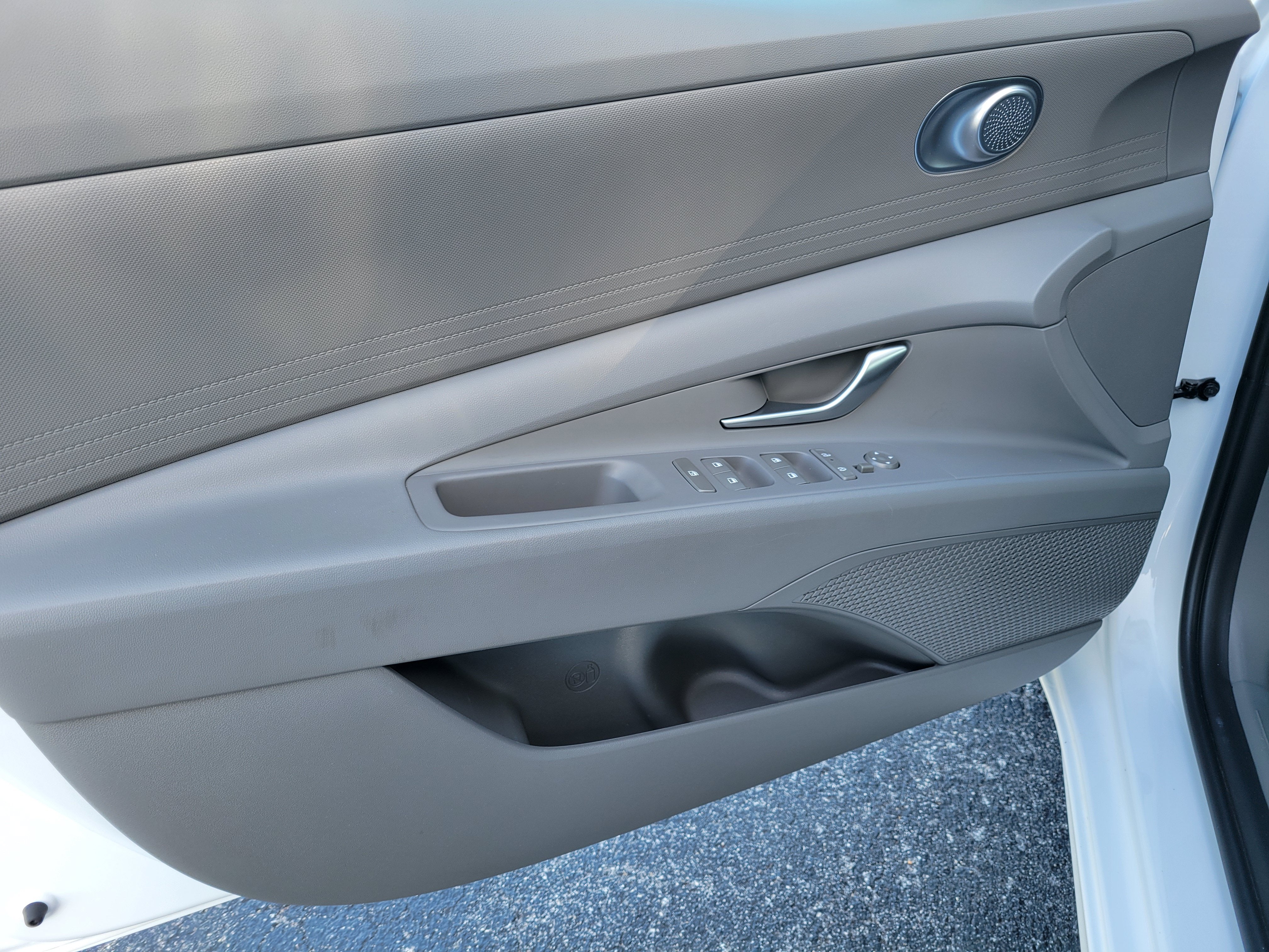 2025 Hyundai Elantra SE - Photo 20
