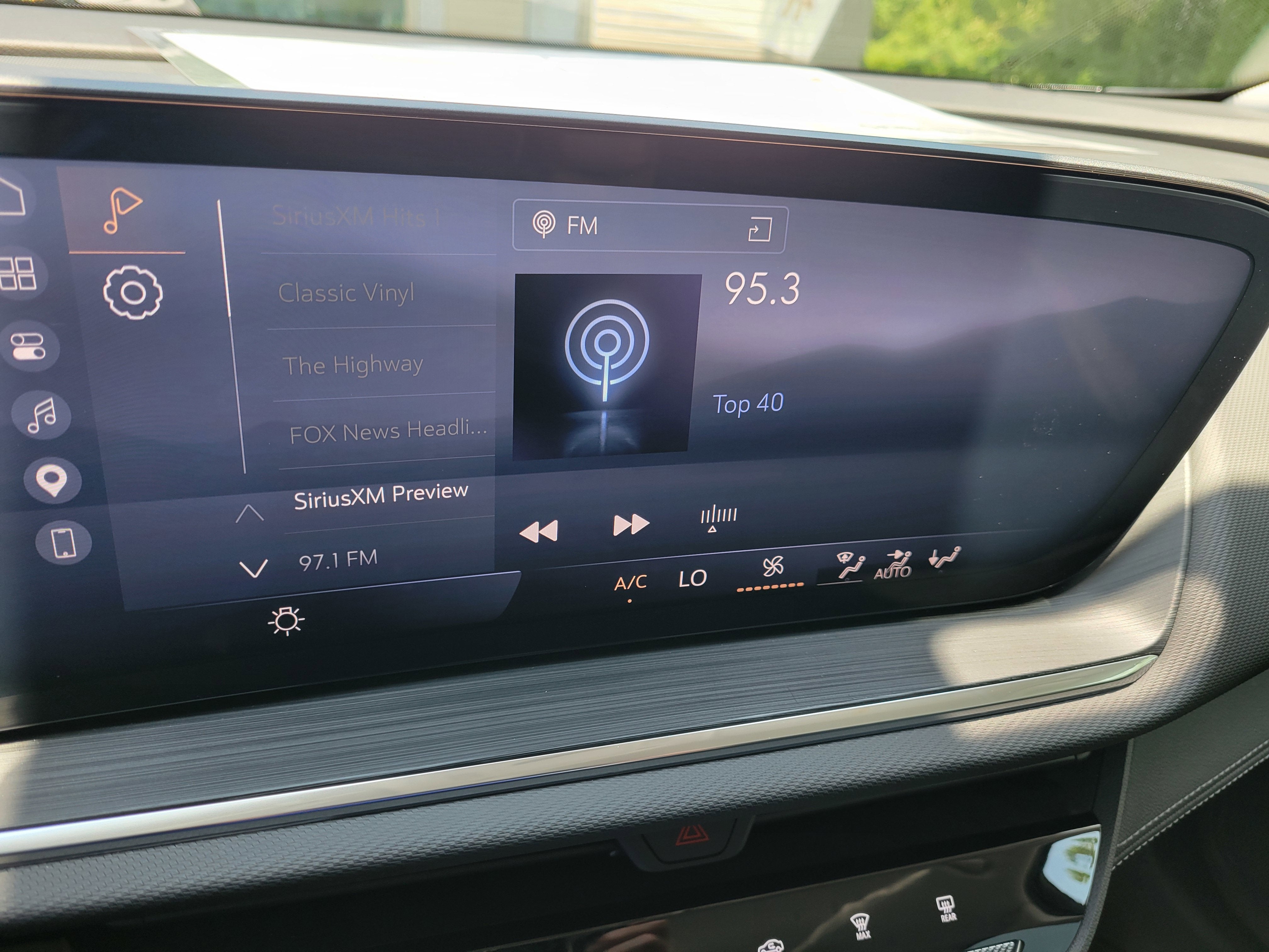 2025 Buick Envision Preferred - Photo 20