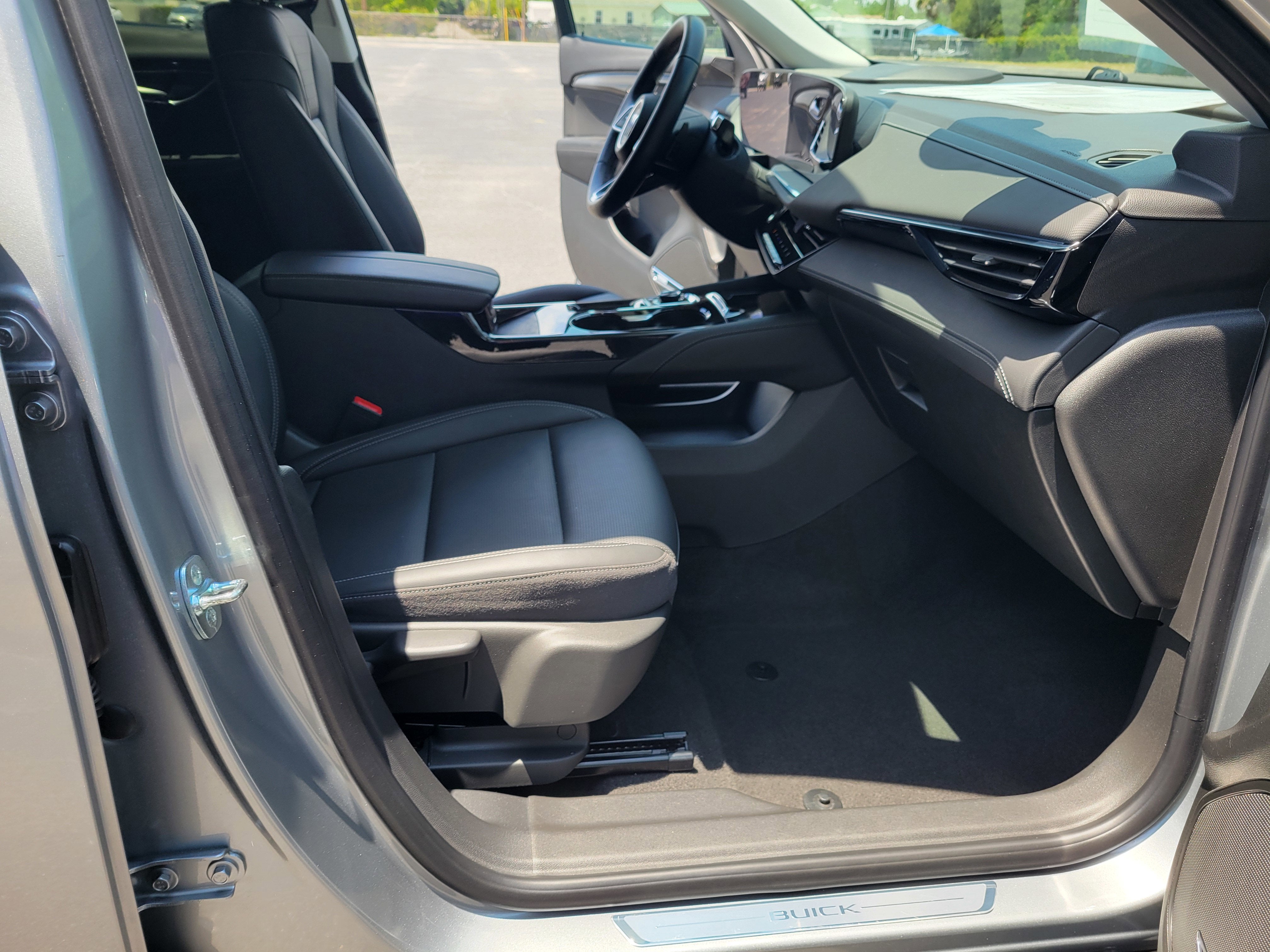 2025 Buick Envision Preferred - Photo 28