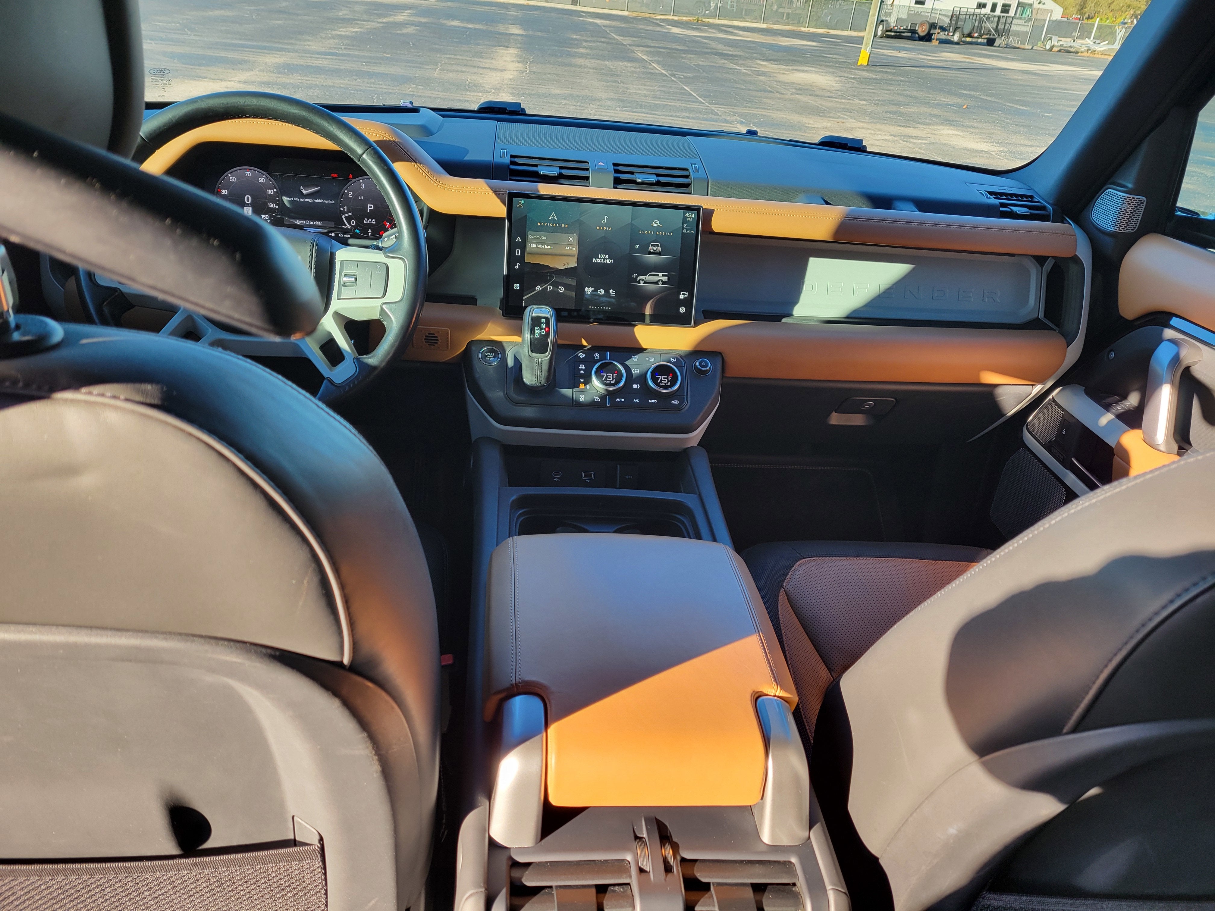 2023 Land Rover Defender 130 X-Dynamic SE