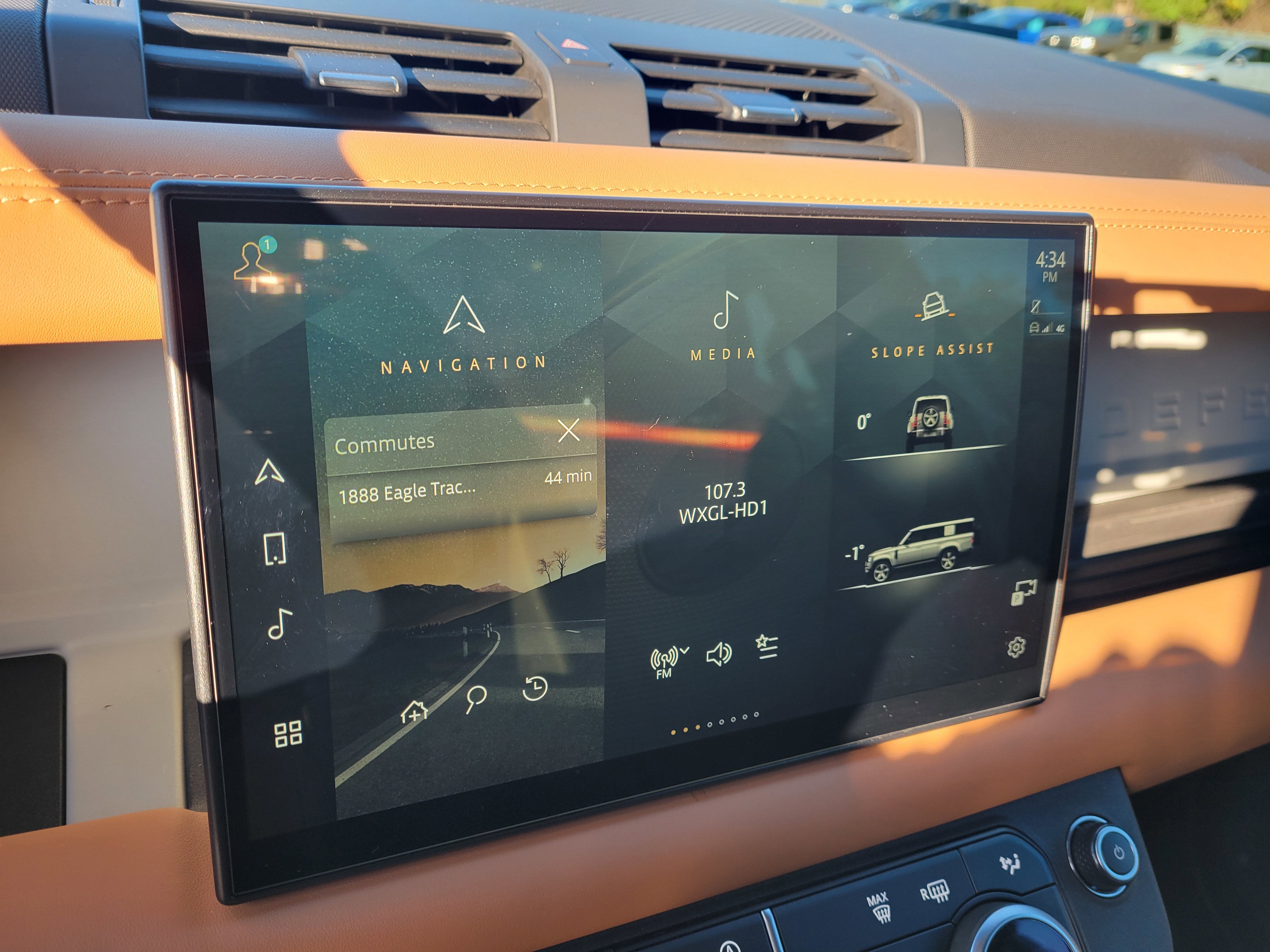 2023 Land Rover Defender 130 X-Dynamic SE