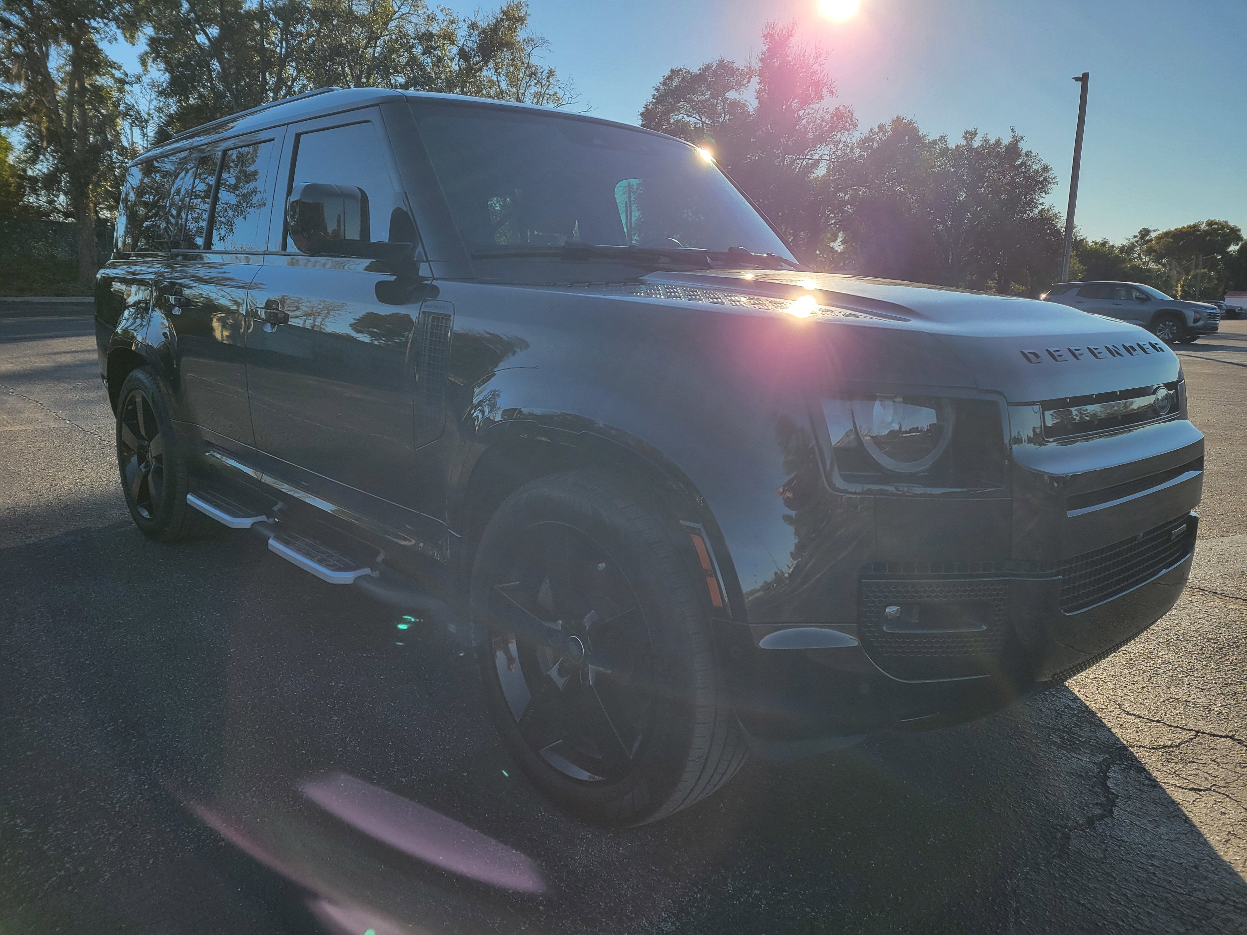 2023 Land Rover Defender 130 X-Dynamic SE