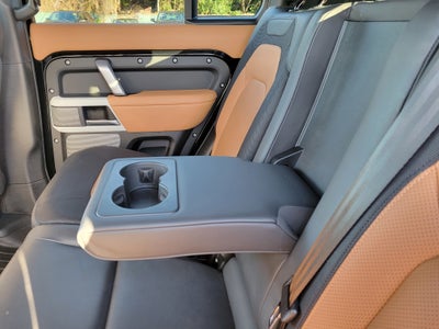 2023 Land Rover Defender 130 X-Dynamic SE