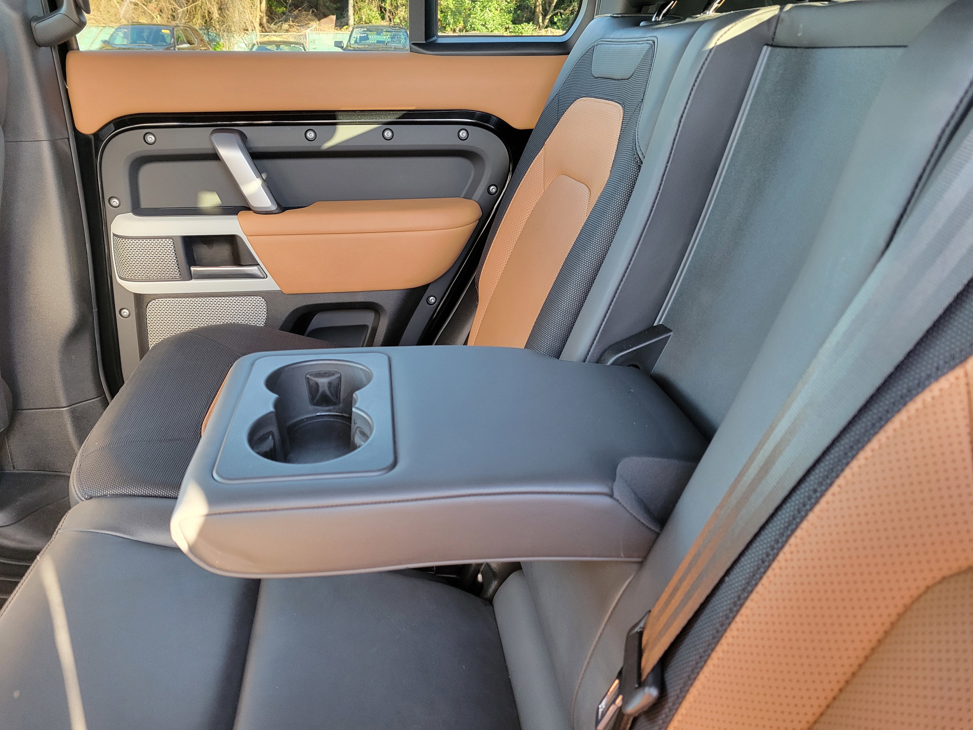 2023 Land Rover Defender 130 X-Dynamic SE