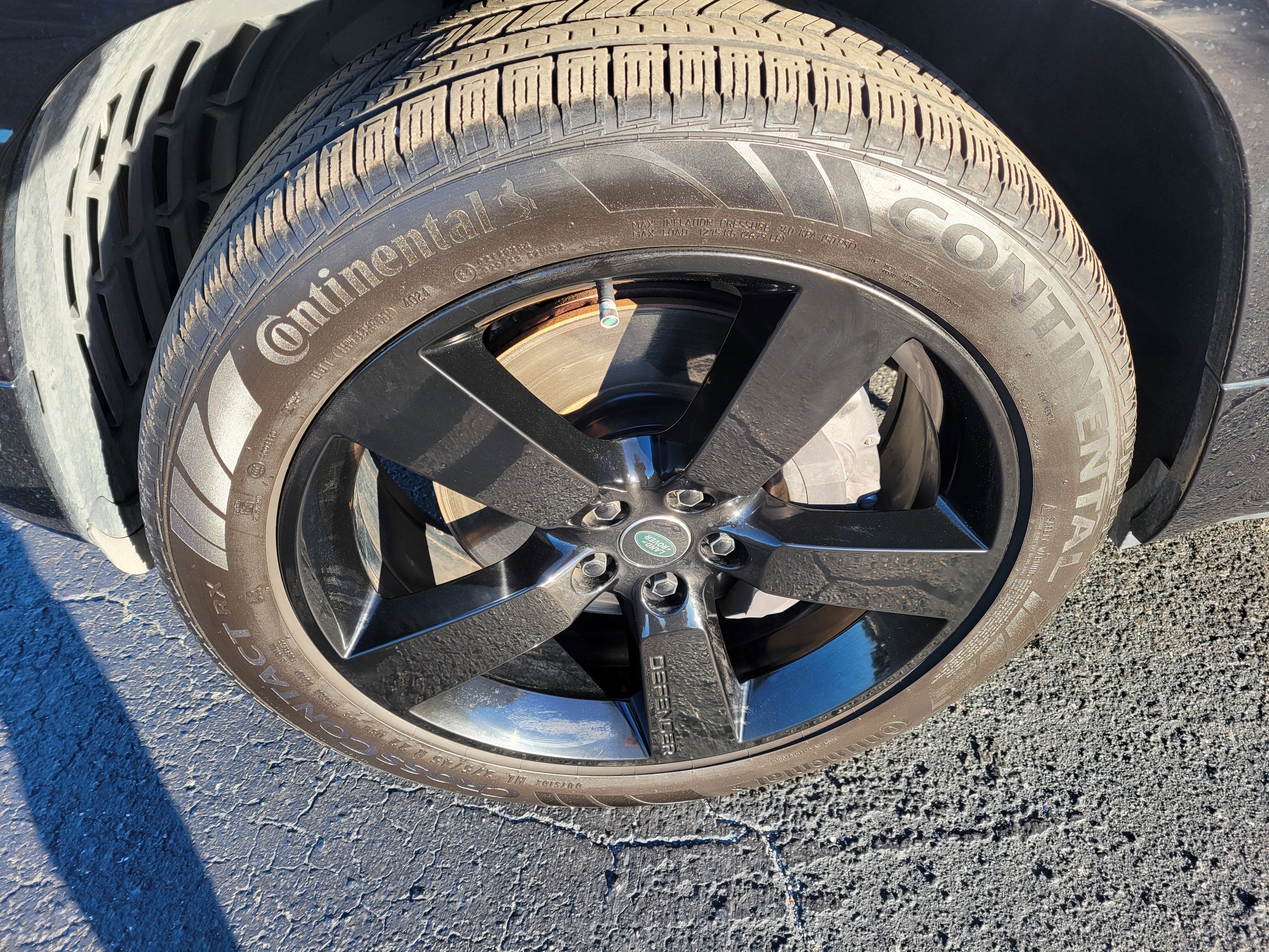 2023 Land Rover Defender 130 X-Dynamic SE