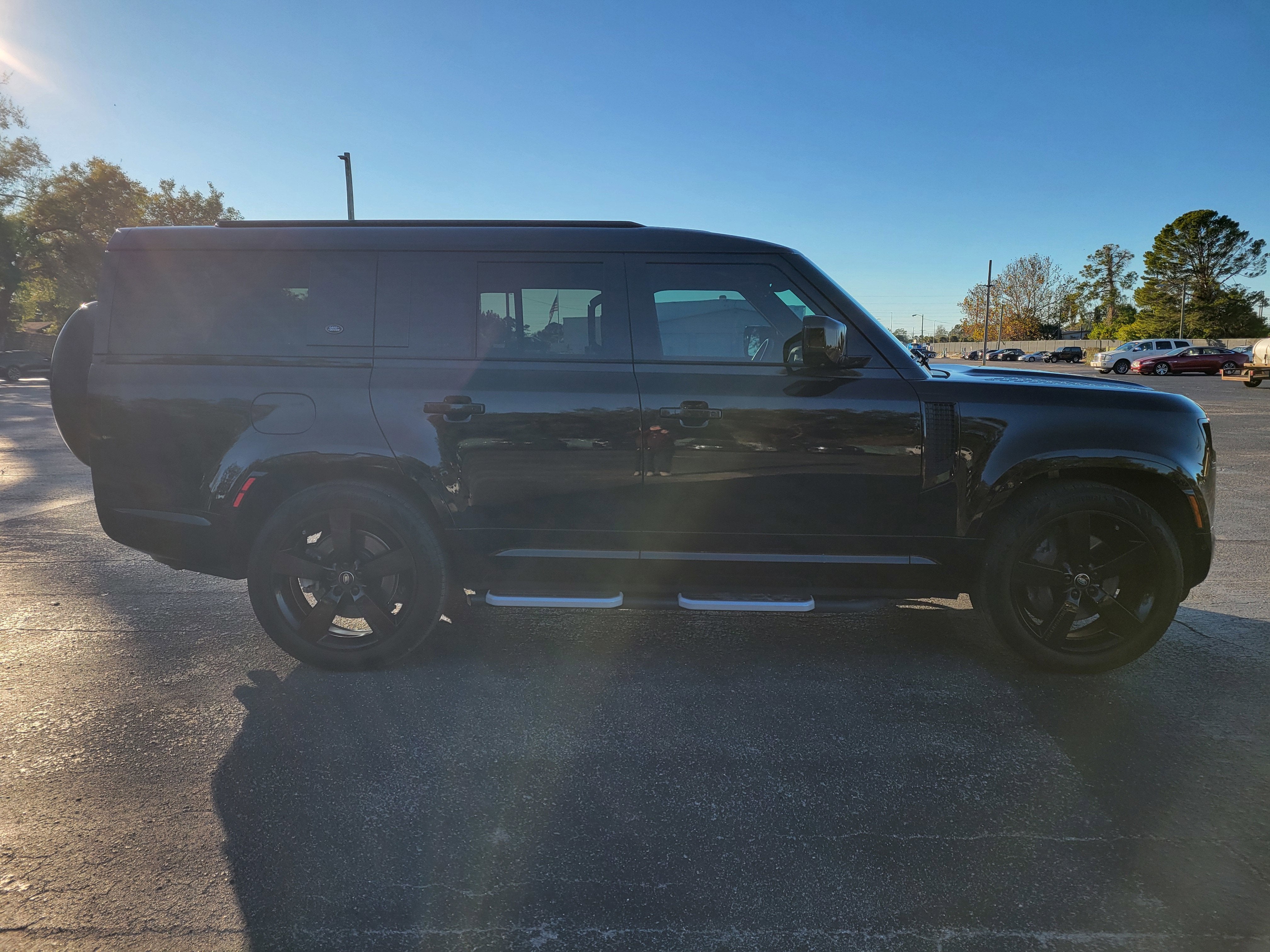 2023 Land Rover Defender 130 X-Dynamic SE