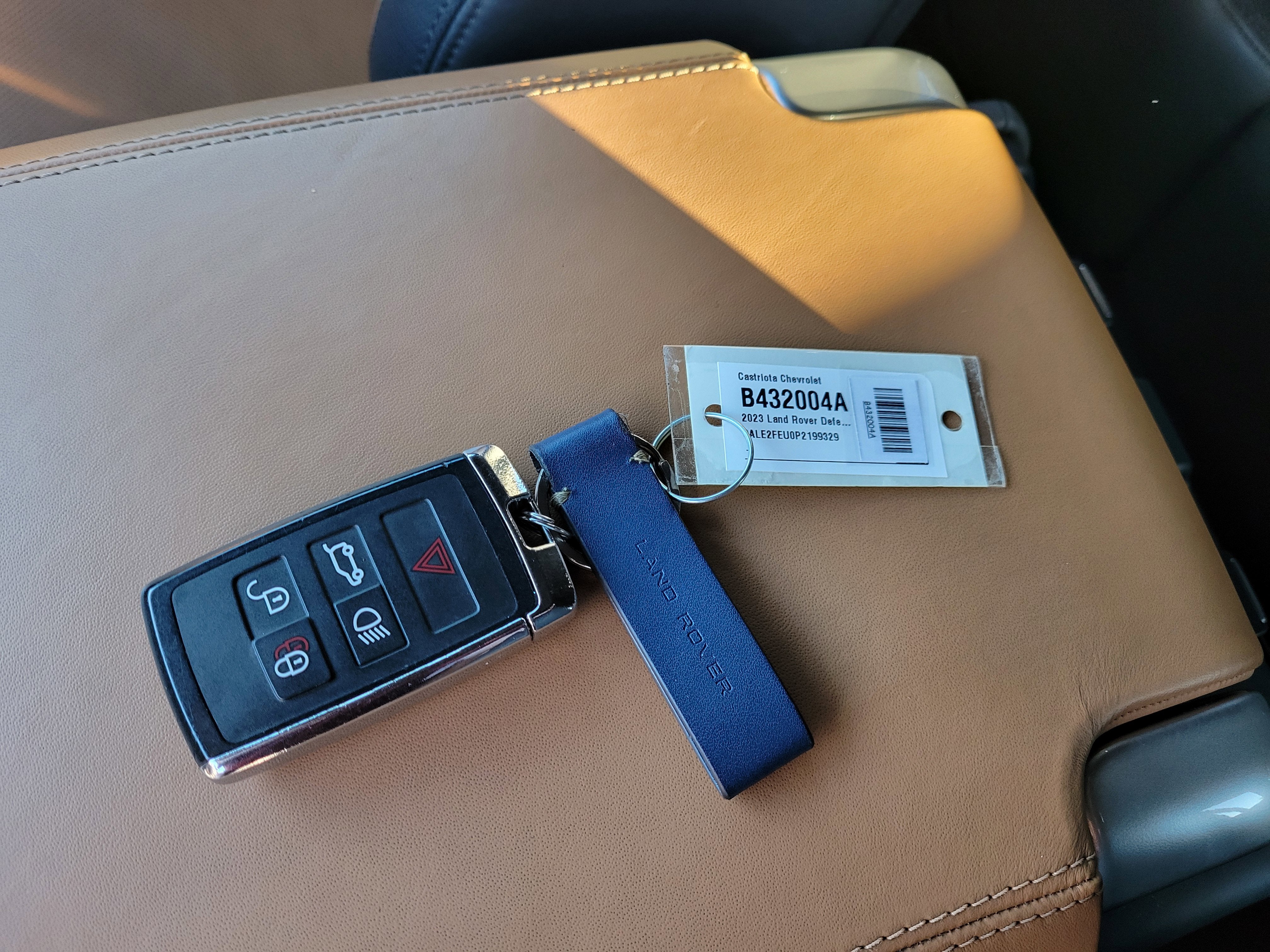 2023 Land Rover Defender 130 X-Dynamic SE