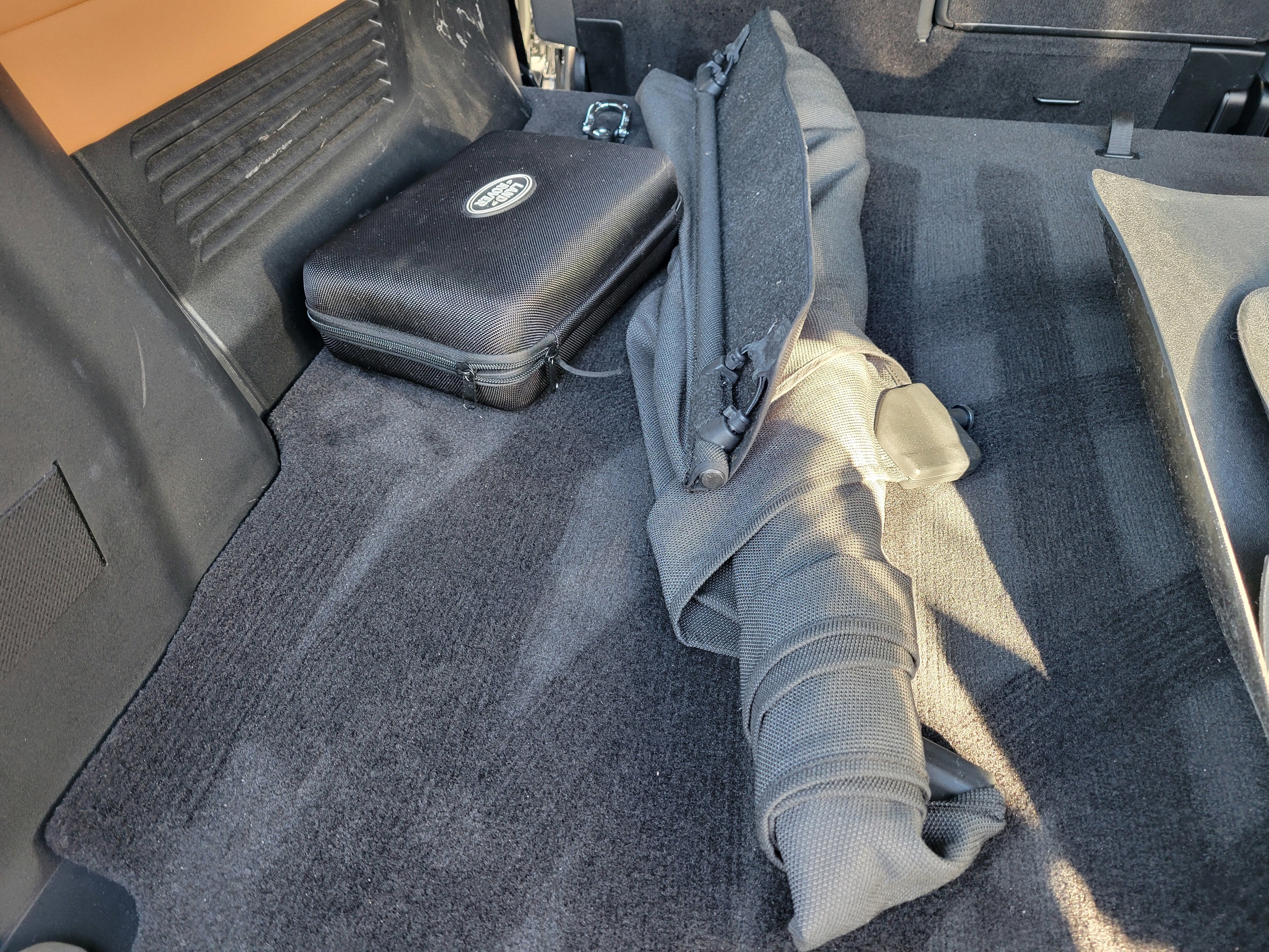 2023 Land Rover Defender 130 X-Dynamic SE